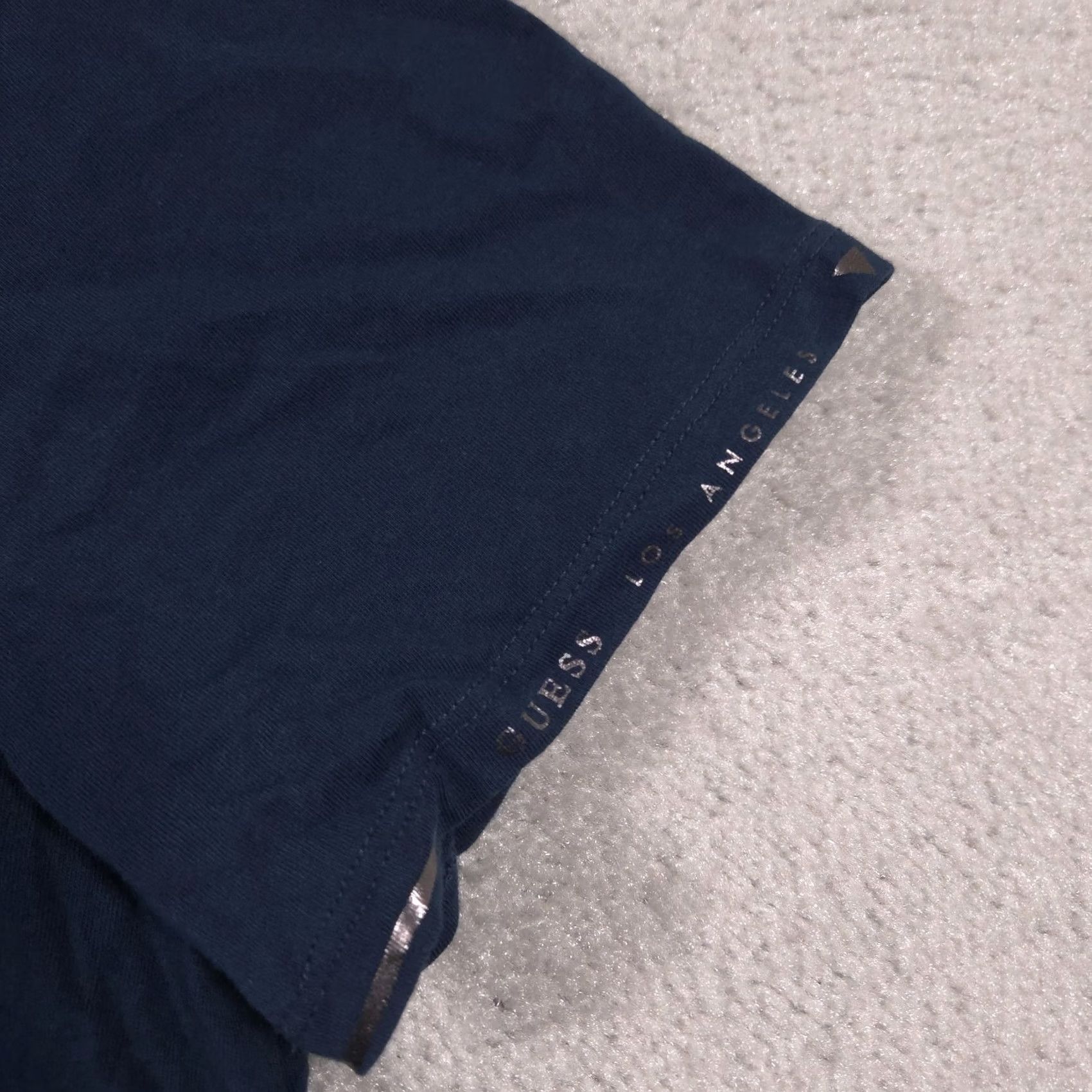 Guess VINTAGE GUESS Los Angeles Mens Short Sleeve T-Shirt XL Blue Silver Cotton V-Neck Size US XL / EU 56 / 4 - 5 Thumbnail