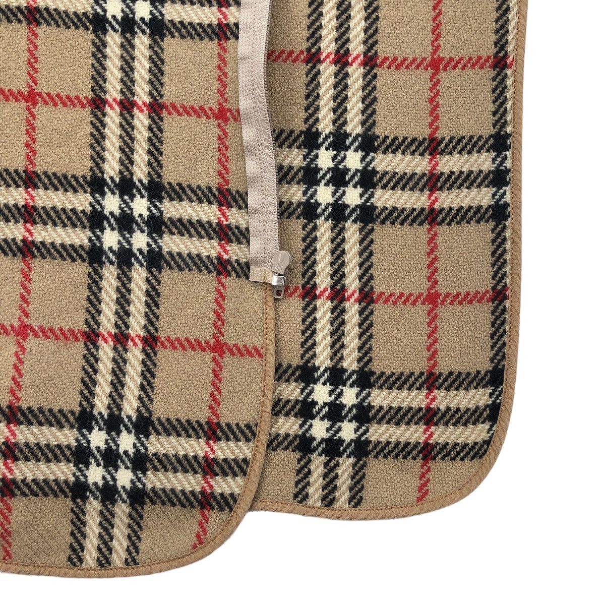 Burberry Vintage 90s Inner Burberry’s Nova Check Brown Colour Size US M / EU 48-50 / 2 - 8 Thumbnail