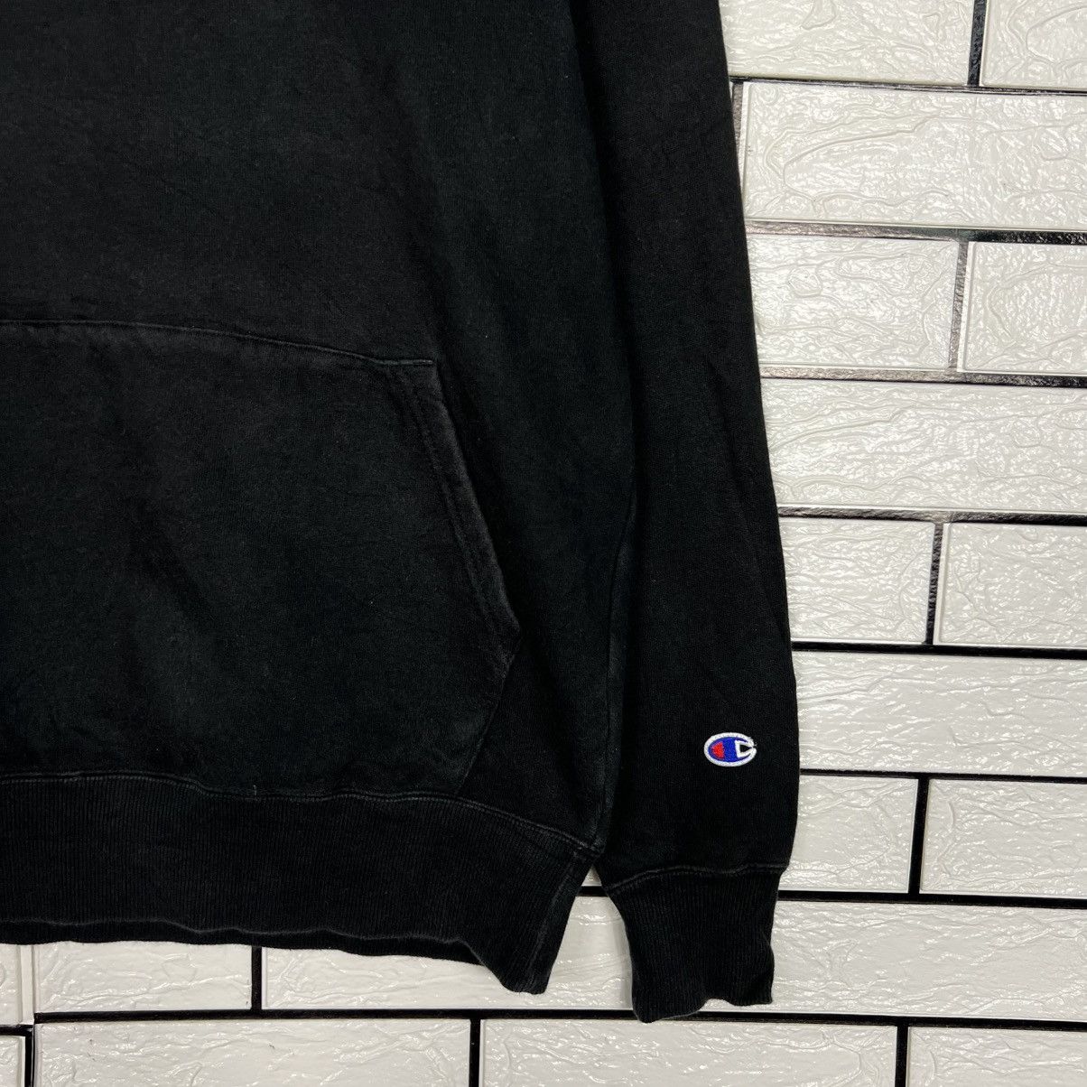Champion CHAMPION Black Plain Pullover Hoodie Sweatshirt #4085-C186 Size US M / EU 48-50 / 2 - 6 Thumbnail