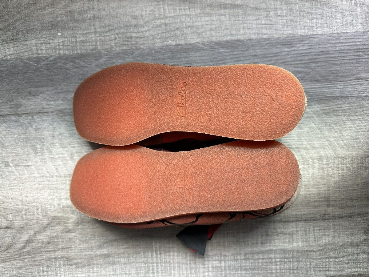 Clarks Clarks Wallabee EVO Men's Dark Sand Stranger Things Size 11M Size US 11 / EU 44 - 2 Thumbnail