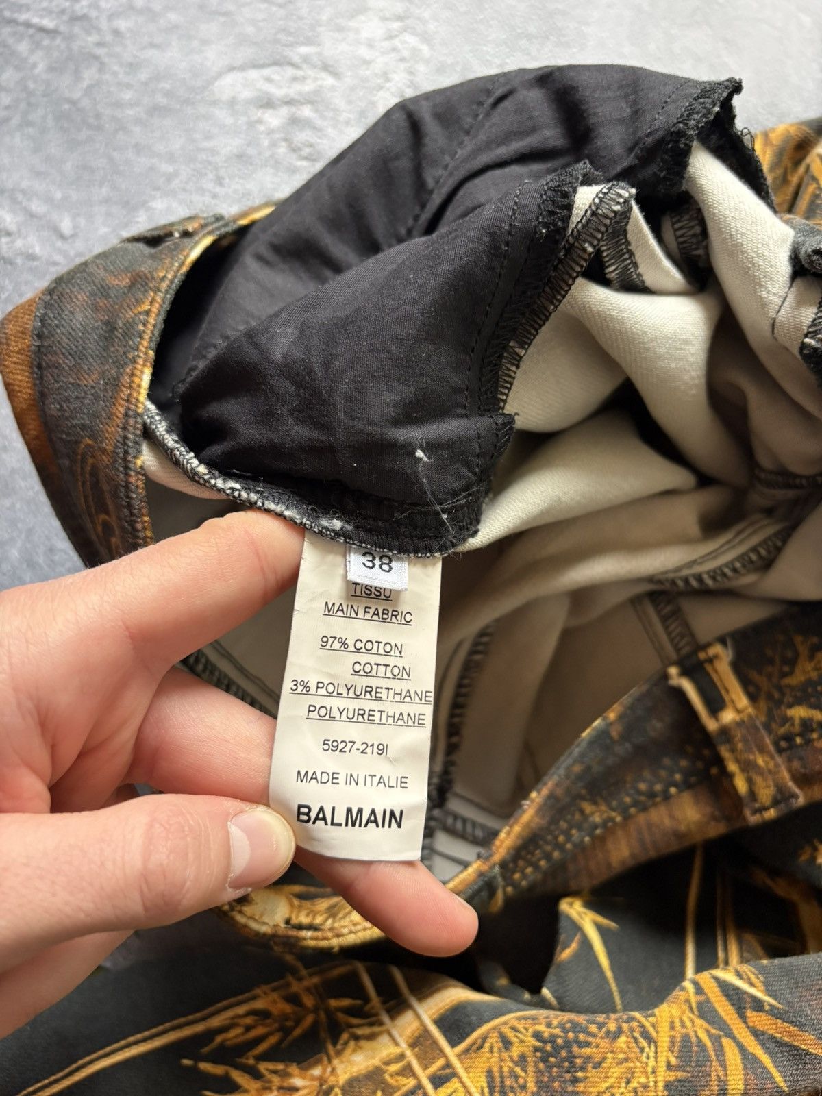Balmain Vintage Balmain Luxury Black Gold Baroque Print Pants RARE Size 26" / US 2 / IT 38 - 13 Thumbnail