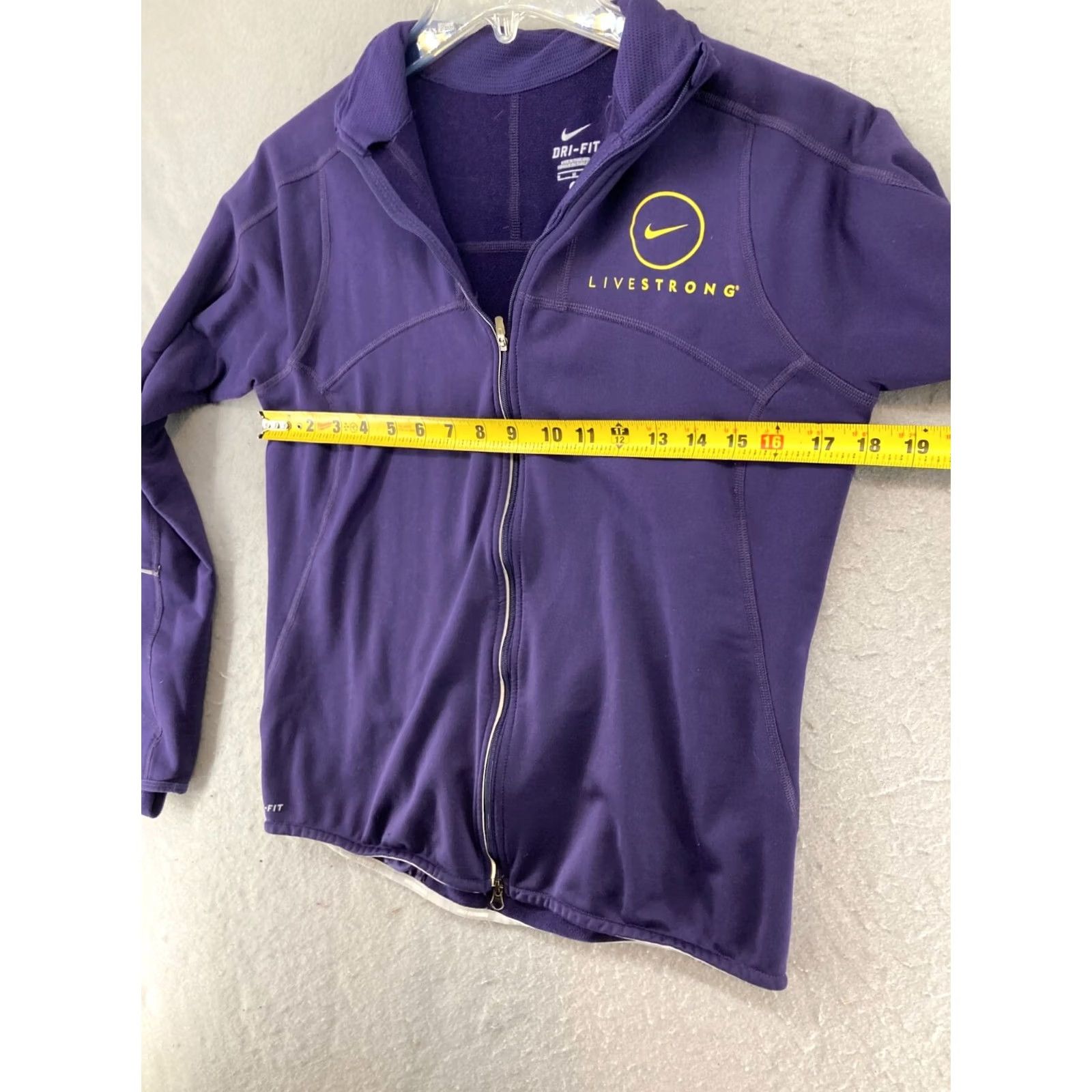 Nike VINTAGE Nike Dri-Fit Womens Jacket Medium Purple Livestrong Athletic Running Size M / US 6-8 / IT 42-44 - 2 Thumbnail