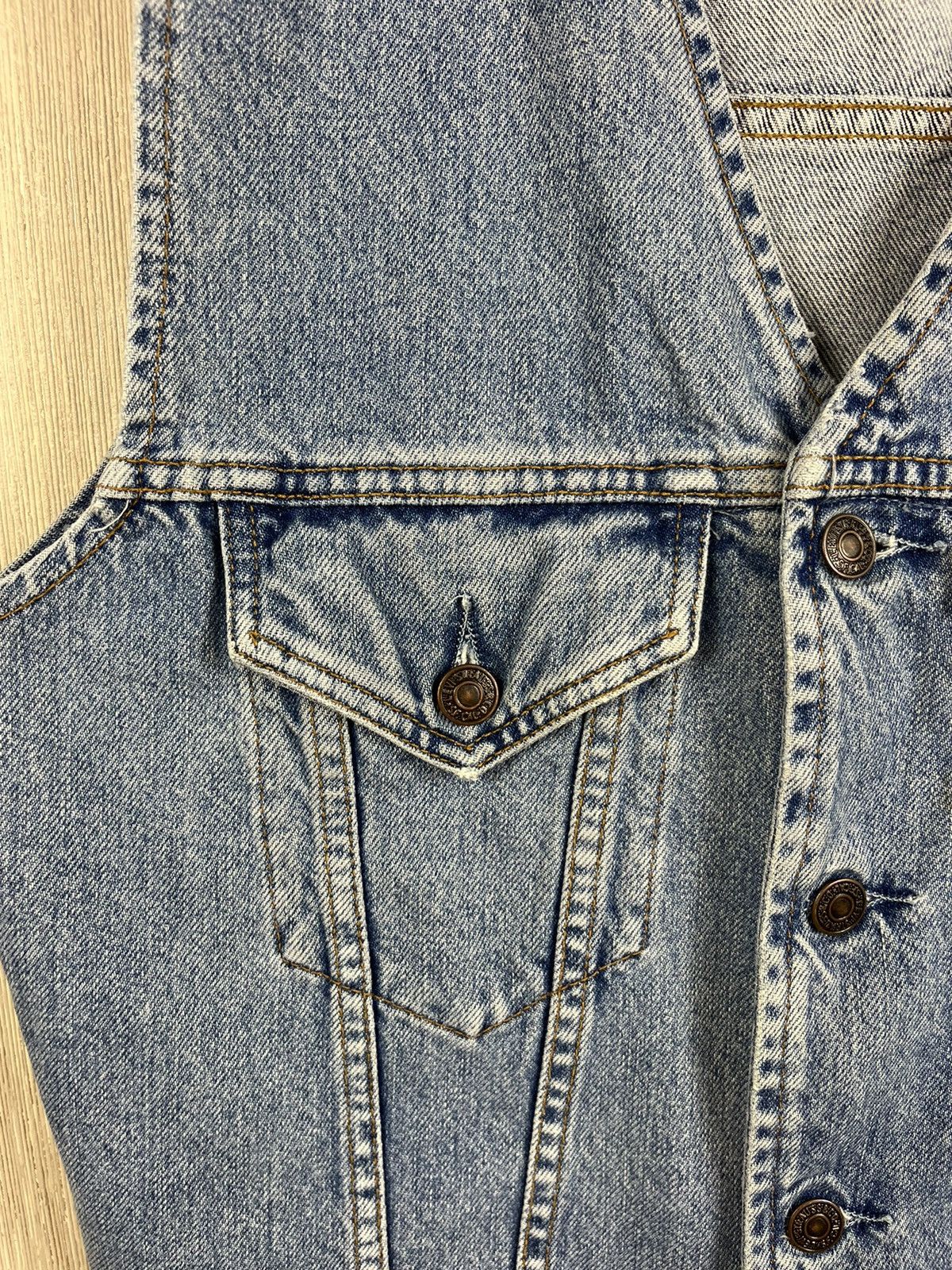 Levi's × Levi's Vintage Clothing × Vintage Vintage 80s Levi’s denim vest jacket sleeveless orange tab Size US L / EU 52-54 / 3 - 9 Thumbnail