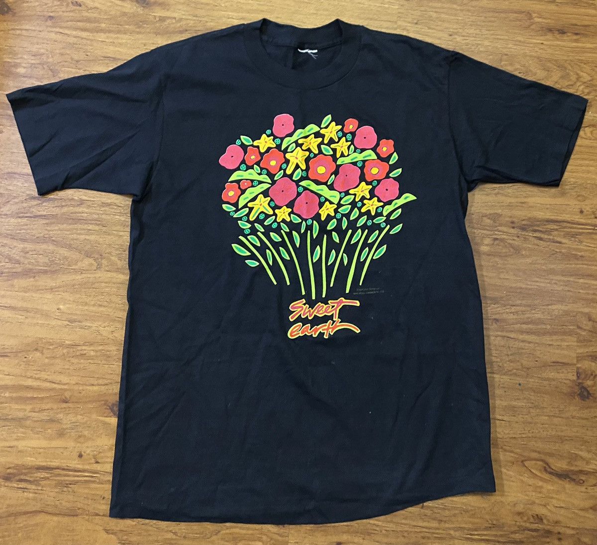 Vintage Vintage 1990 Stephanie Simpson Sweet Earth Art T Shirt Size US L / EU 52-54 / 3 - 1 Thumbnail