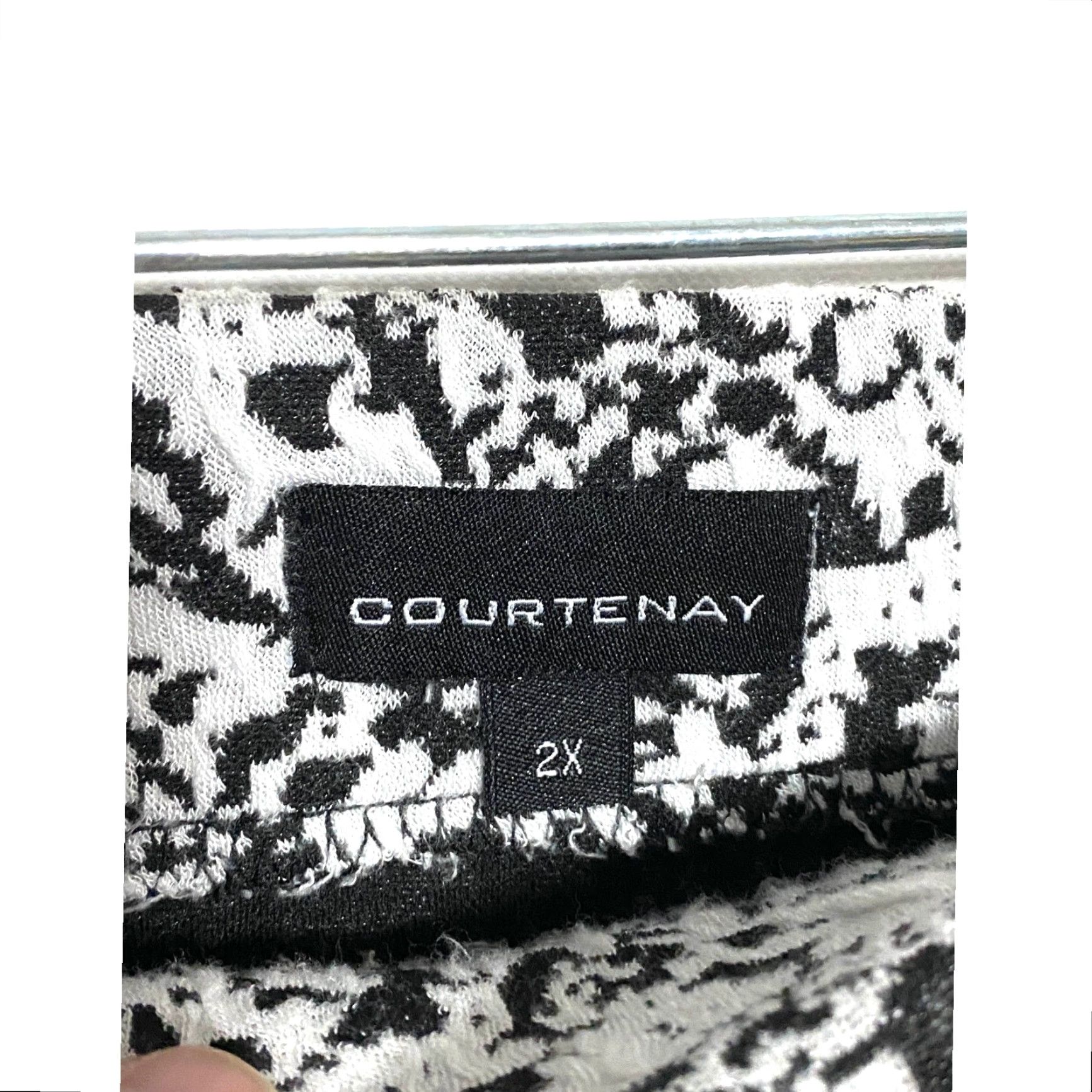 Vintage Courtenay Skirt Women 2X Black White Stretch Pencil Midi Zip Work Career Professional Size 40" / US 18 - 4 Thumbnail