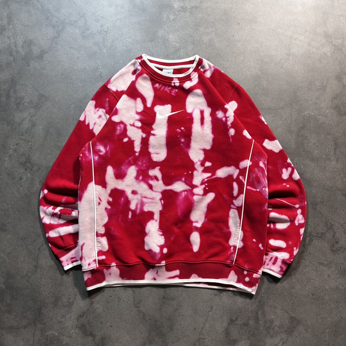 Nike Vintage 00s Nike Tie Dye Custom Boxy Sweatshirt Crewneck Size US L / EU 52-54 / 3 - 3 Thumbnail