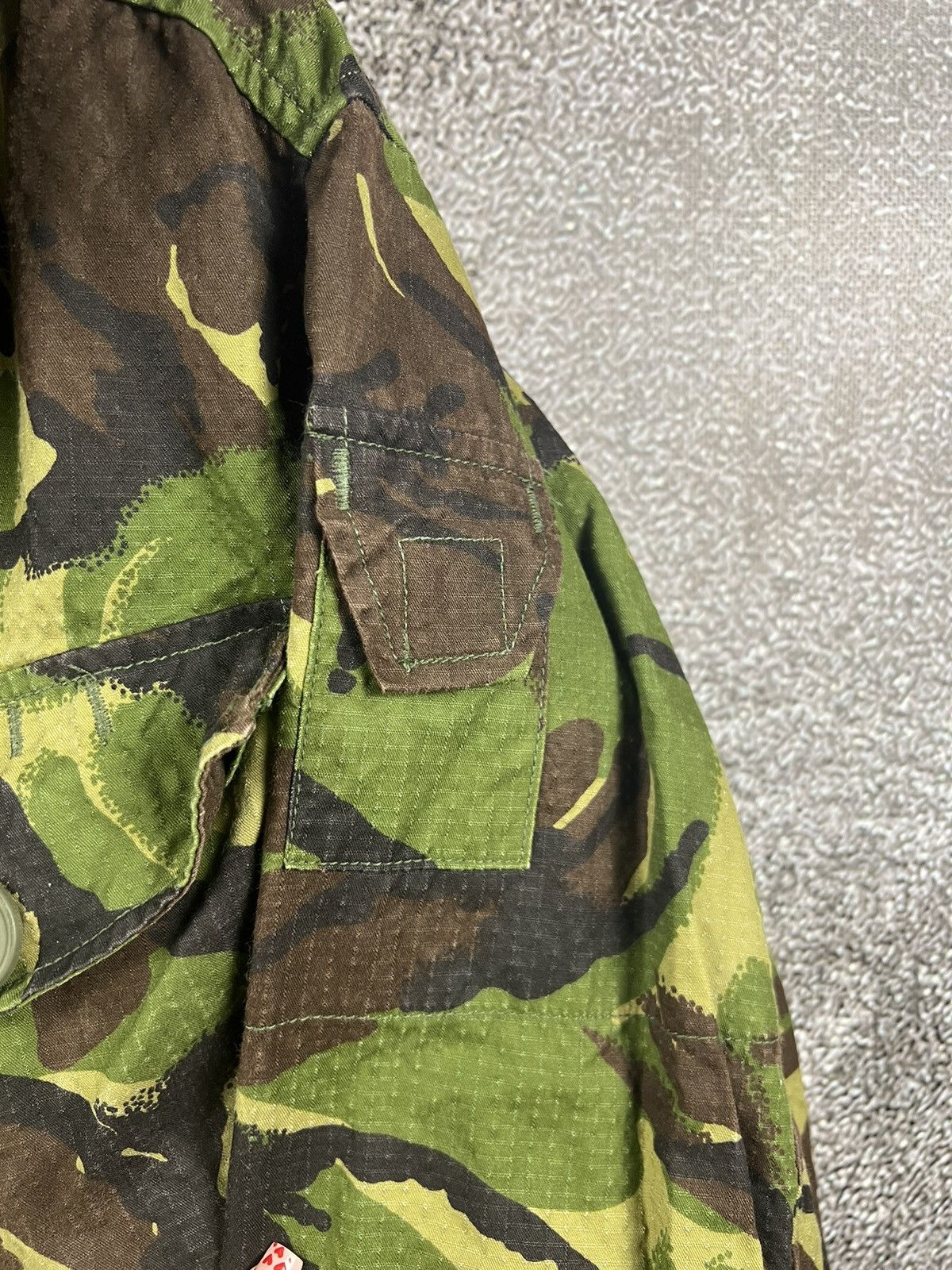 Vintage British Army Jacket Smock Windproof DPM Woodland military Size US XL / EU 56 / 4 - 21 Thumbnail