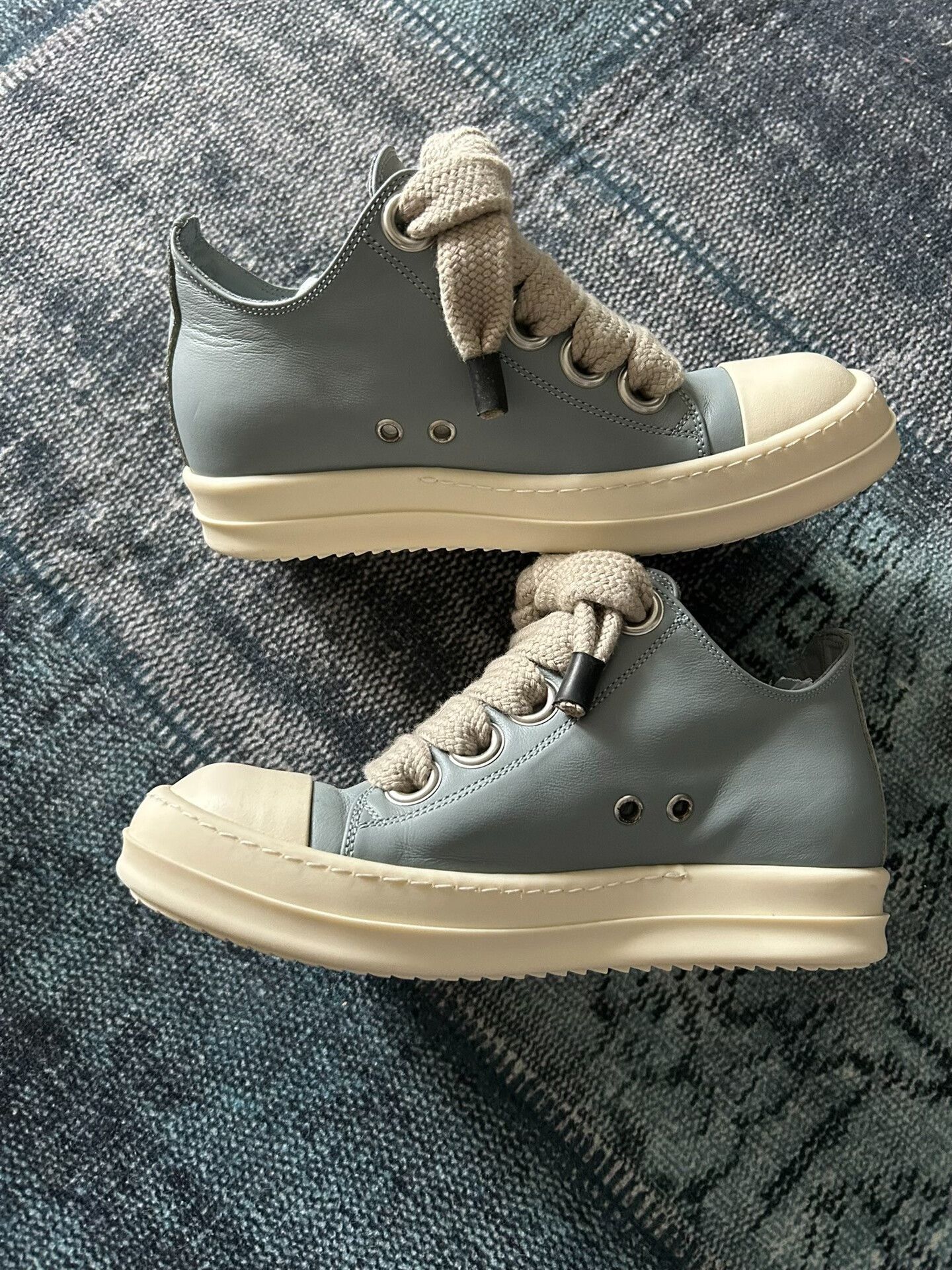 Rick Owens Rick Owens Low-Top Sneakers in Blue Size US 6 / IT 36 - 1 Thumbnail