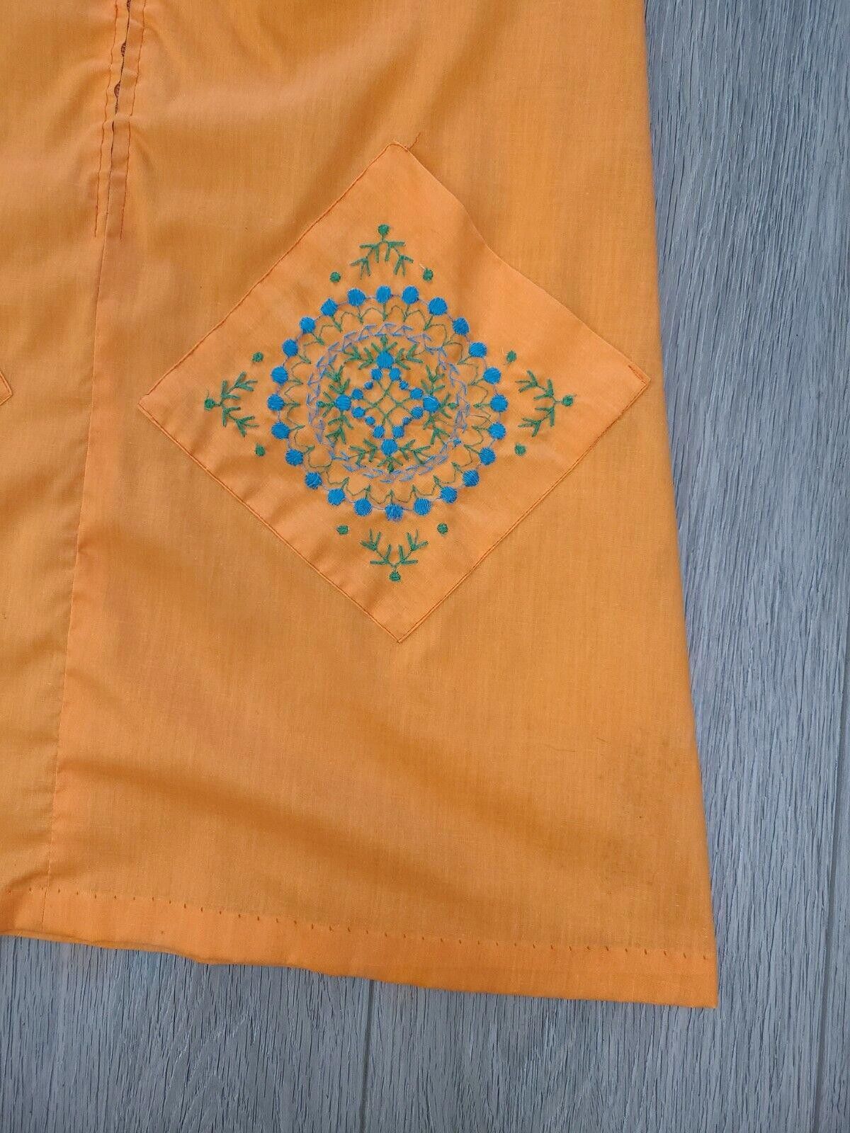 Designer Vintage Dress 1960s Orange Smocked Embroidered Boho Pockets Size M / US 6-8 / IT 42-44 - 2 Thumbnail