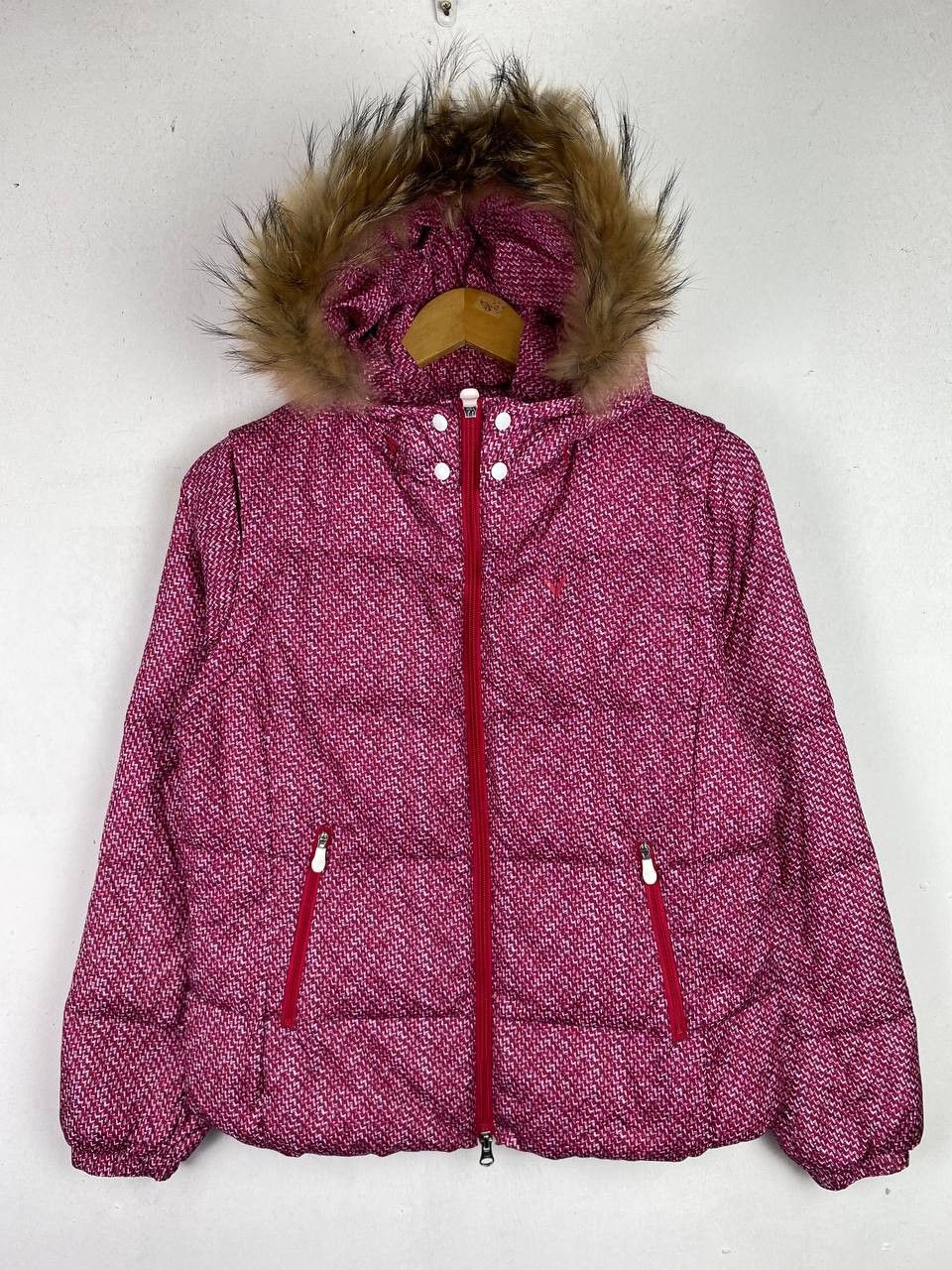 image of Avant Garde x Callaway Puffer Jacket Nice Design in Red, Women's (Size Large)
