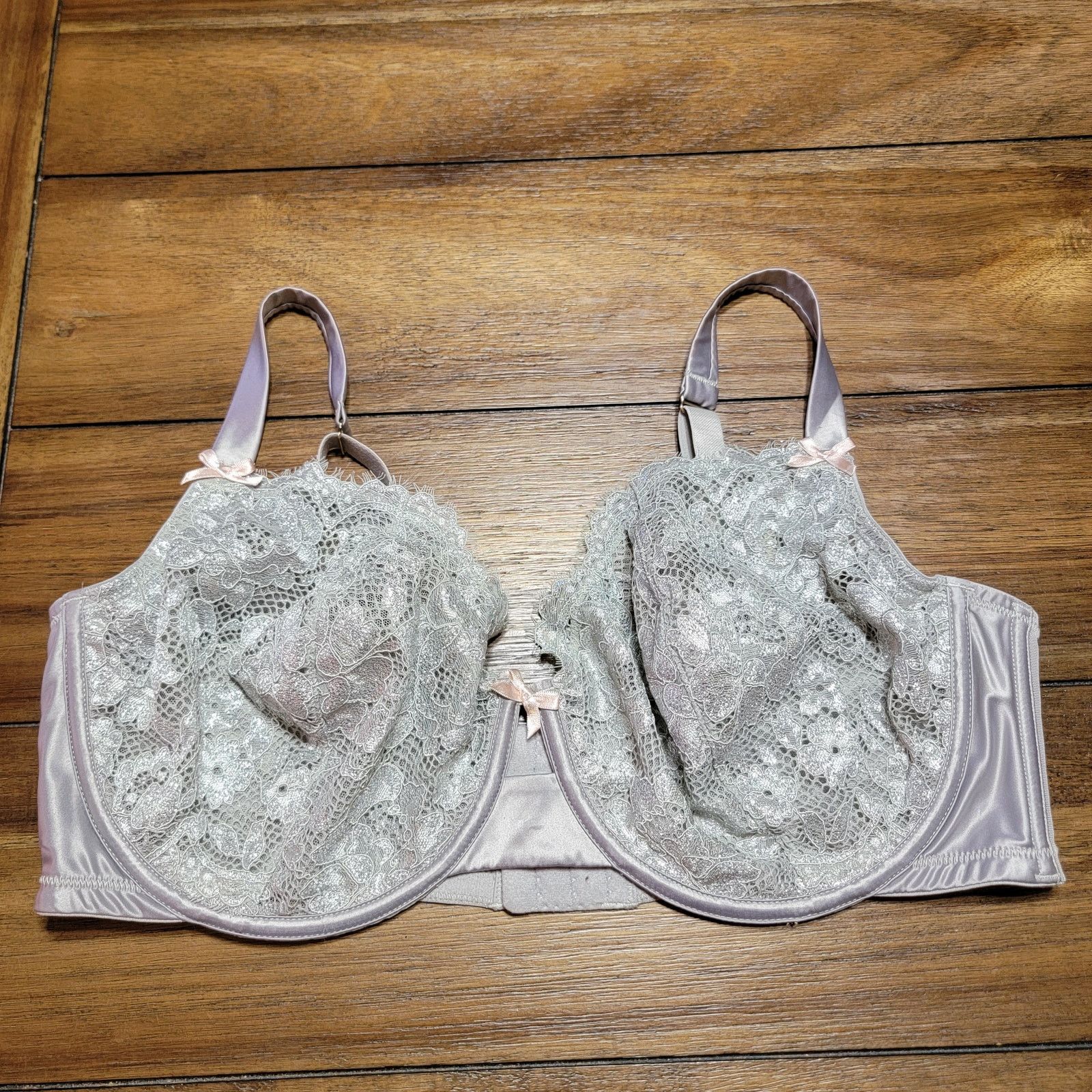 Other Cacique Underwire Shimmer Lacy Bra - Size 42 DDD Size ONE SIZE - 1 Thumbnail