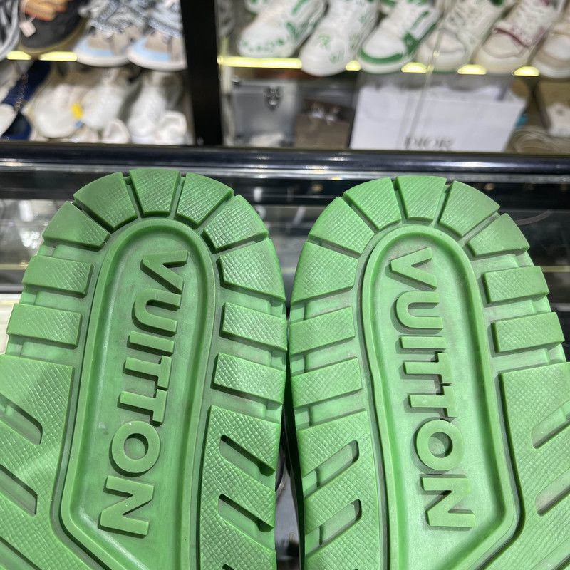 Louis Vuitton Louis Vuitton Trainer Maxi Sneakers in White and Green -250 Size US 9.5 / EU 42-43 - 7 Thumbnail