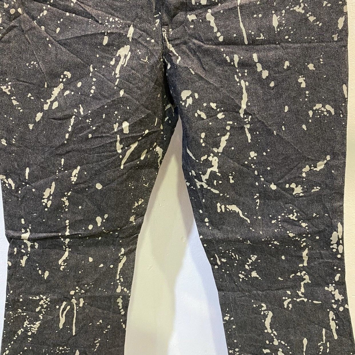 Saint Laurent Paris Saint Laurent Paint Splatter Straight Cut Jeans Indigo Size US 33 - 5 Thumbnail