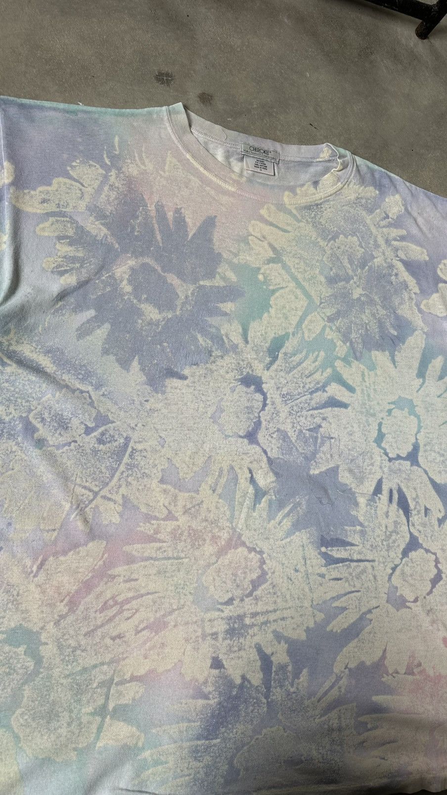 Cherokee VINTAGE CHEROKEE ALL OVER PRINT FLORAL TEE Size US XXL / EU 58 / 5 - 2 Thumbnail