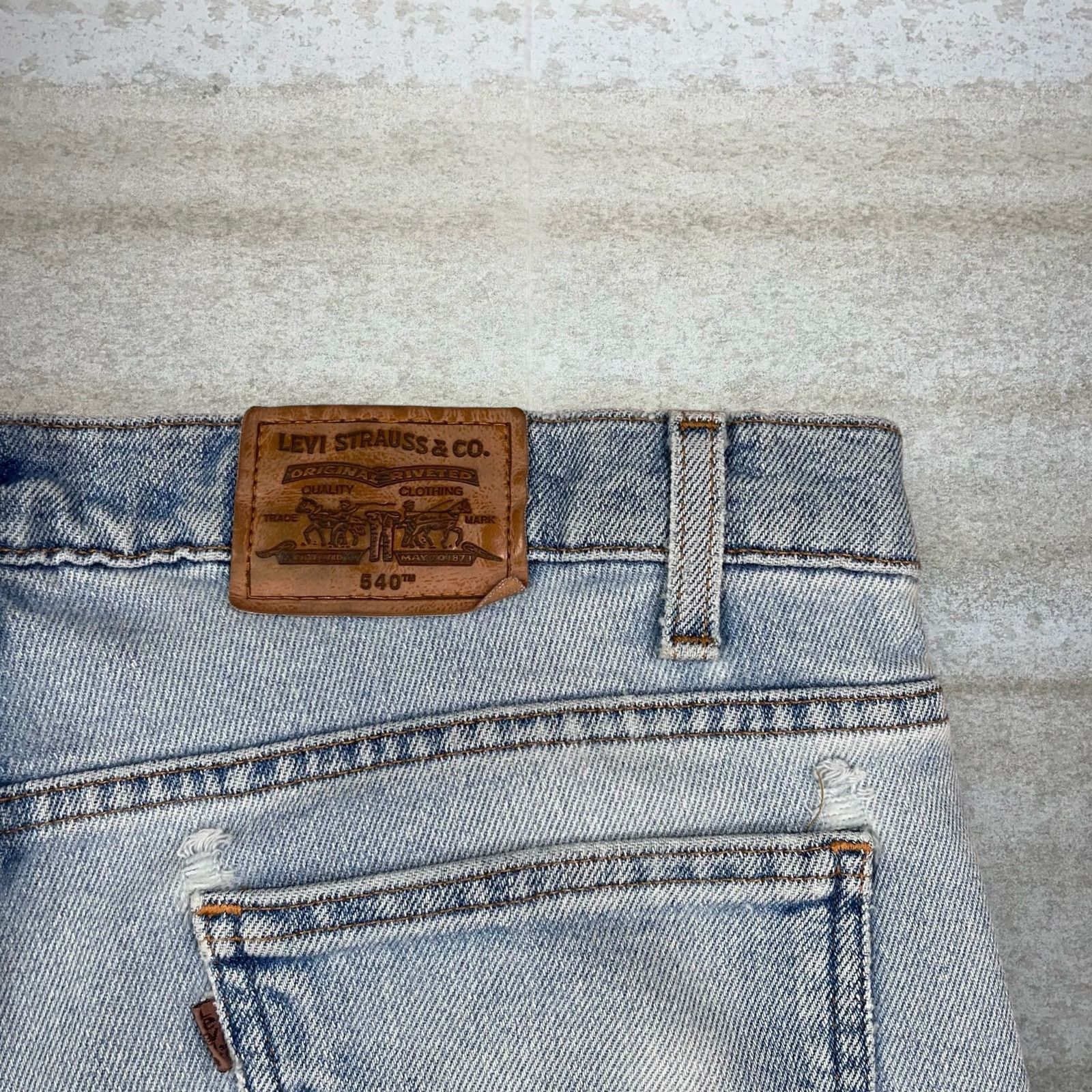 Levi's Vintage 90s Levis 540 Jeans 38x30 Relaxed Fit Light Wash Size US 38 / EU 54 - 4 Thumbnail