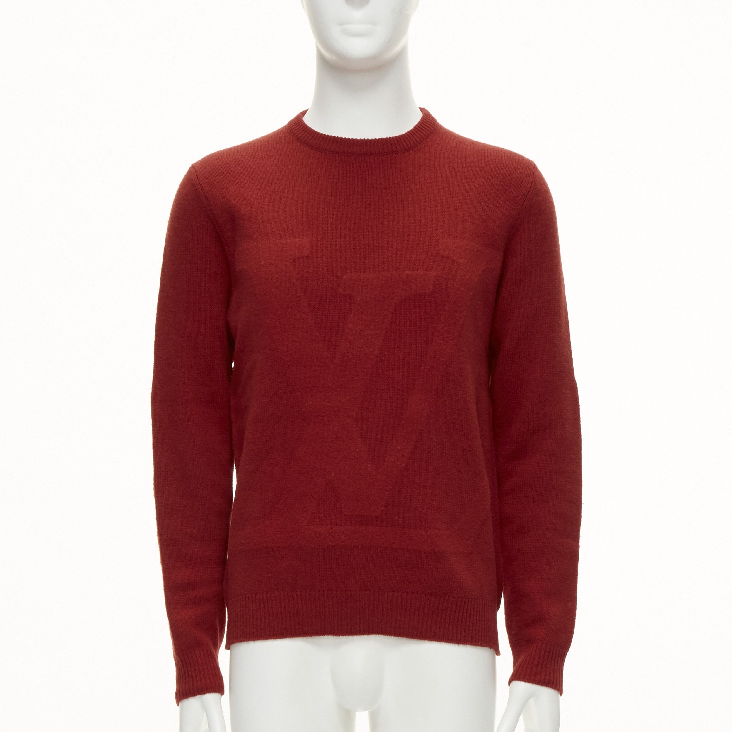 Louis Vuitton LOUIS VUITTON 100% wool red LV oversized logo long sleeve crew sweater M Size M / US 6-8 / IT 42-44 - 1 Thumbnail