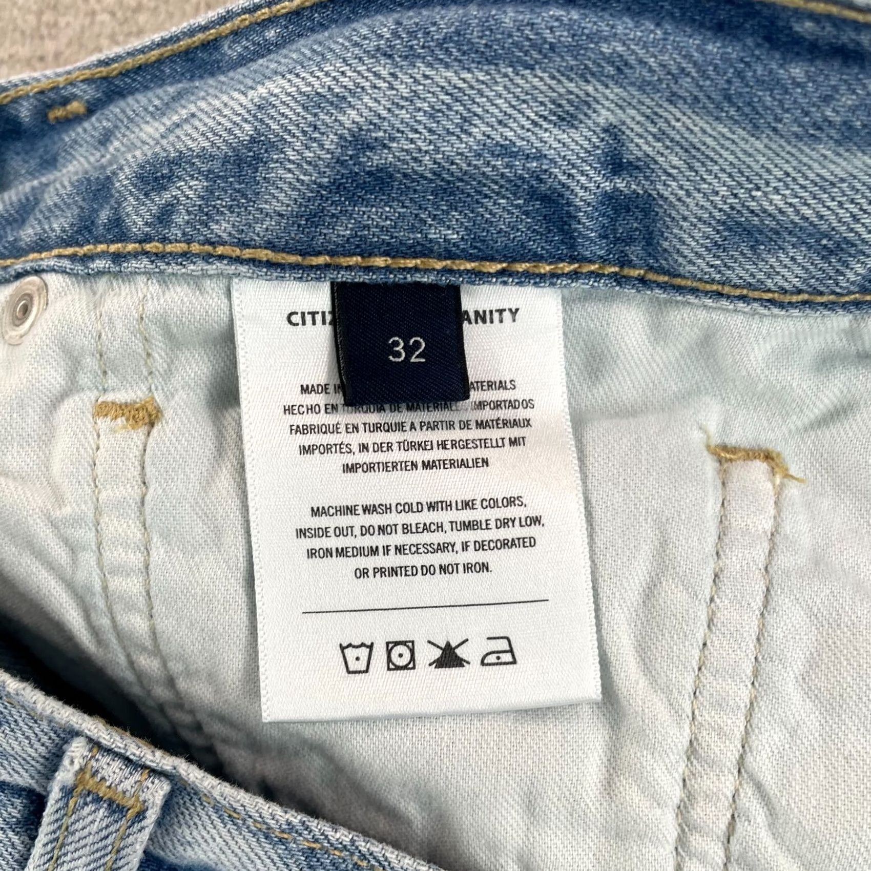 Citizens Of Humanity Citizens of Humanity Emery Crop 36 Jeans StarSign Blue High Rise CW Regular Women 36 in Blue Bohemian Contemporary Minimalist Western Casual 90s Size ONE SIZE - 4 Thumbnail