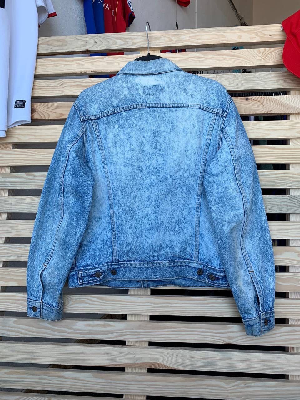 Levi's × Levi's Vintage Clothing Vintage Levi’s Denim Jacket Washed Distressed Size M Size US M / EU 48-50 / 2 - 15 Thumbnail