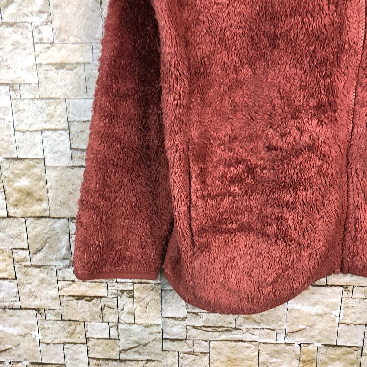 Japanese Brand Uniqlo Red fleece Sweater #A501 Size US M / EU 48-50 / 2 - 7 Thumbnail