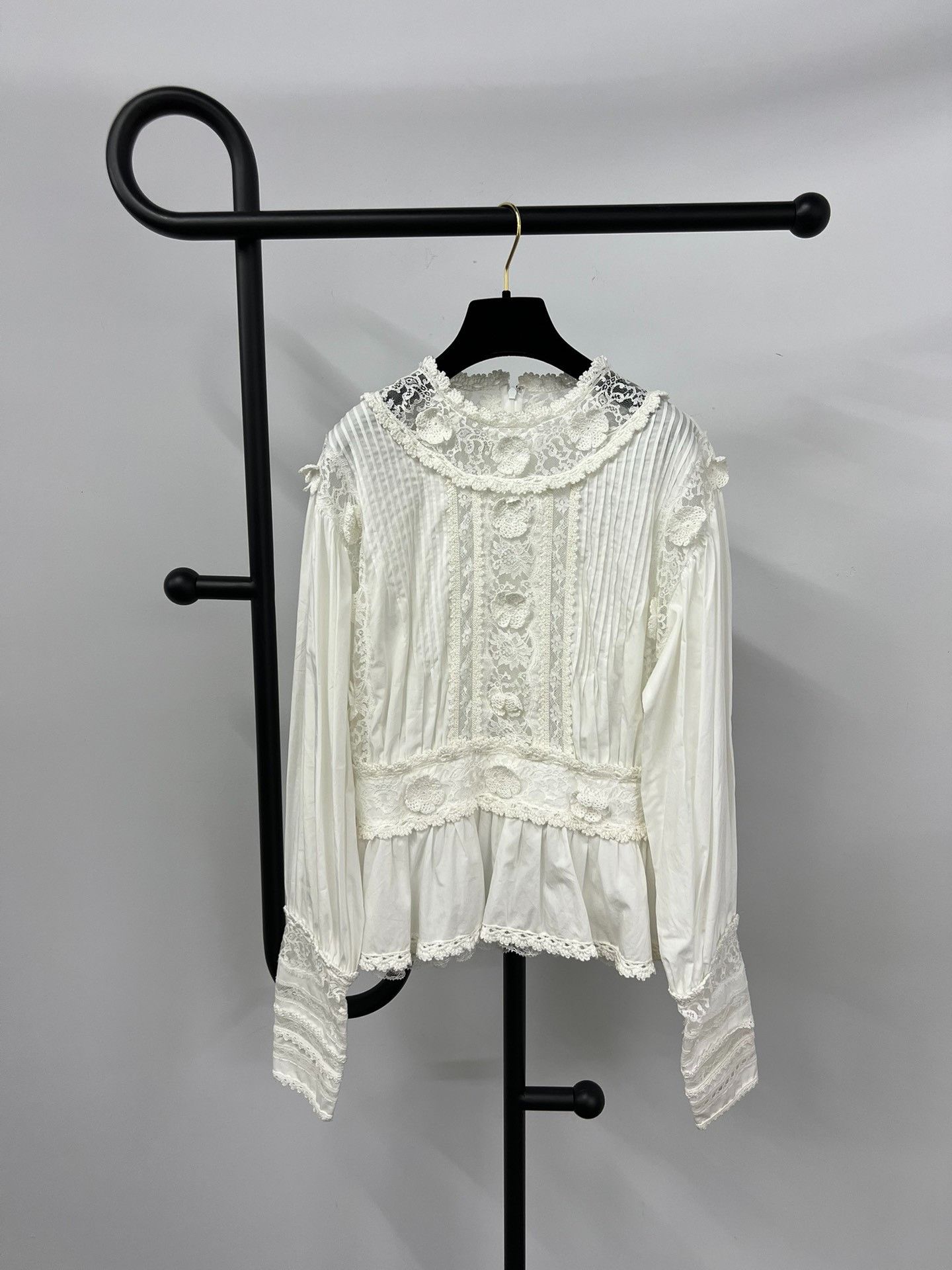 Dolce & Gabbana Dolce&Gabbana White Lace Court Shirt Size M / US 6-8 / IT 42-44 - 1 Thumbnail