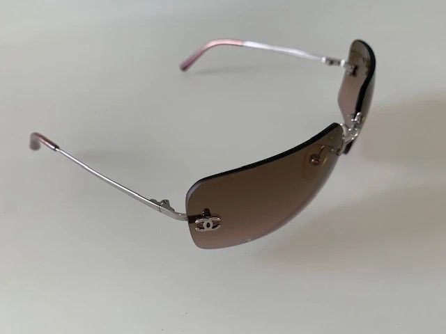 Chanel Chanel Sunglasses 4017 Rhinestone Logo Rimless Vintage Size ONE SIZE - 2 Thumbnail