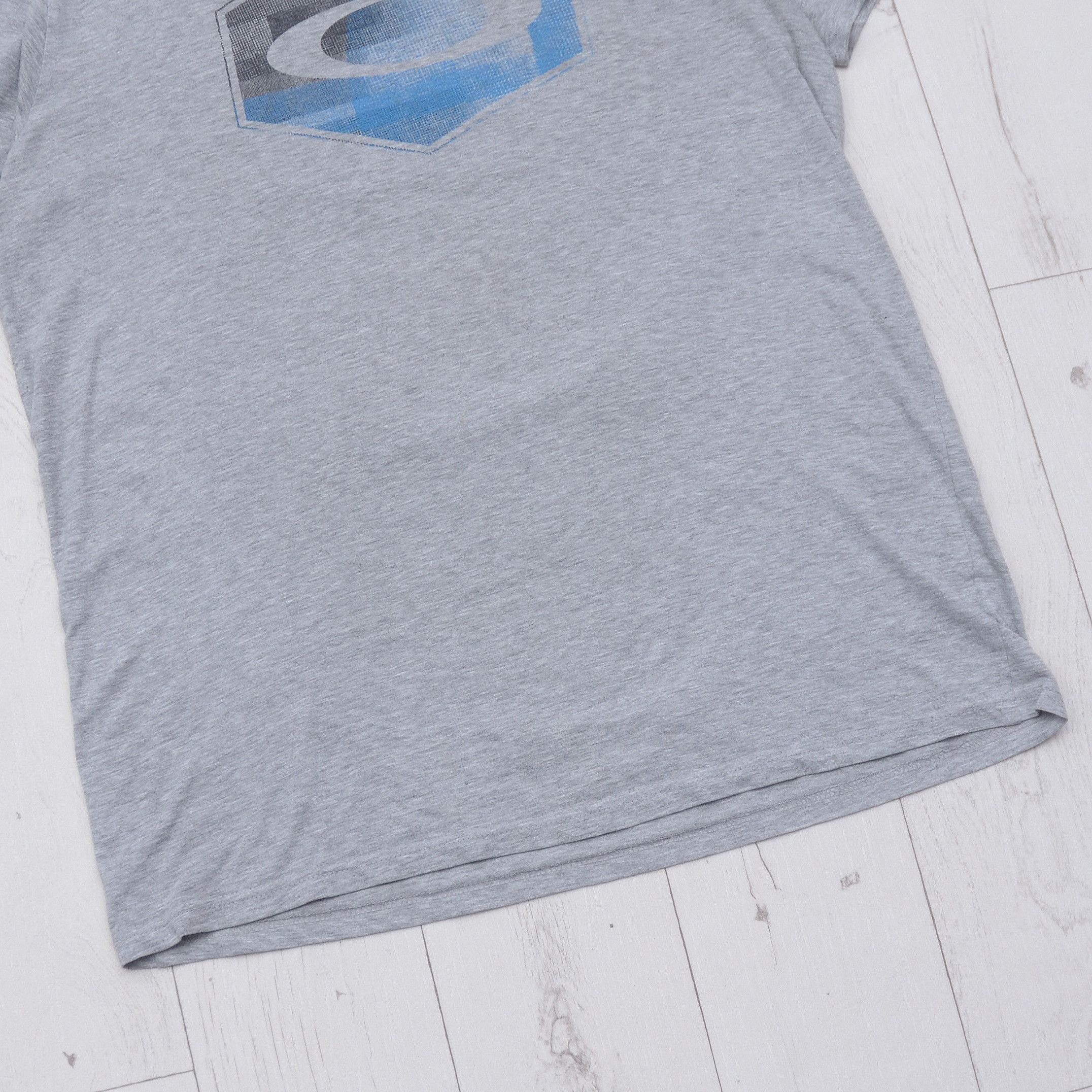 Oakley × Vintage Vintage Oakley Big Logo Tee T-shirt Gray Men's Y2K Style Size US L / EU 52-54 / 3 - 4 Thumbnail