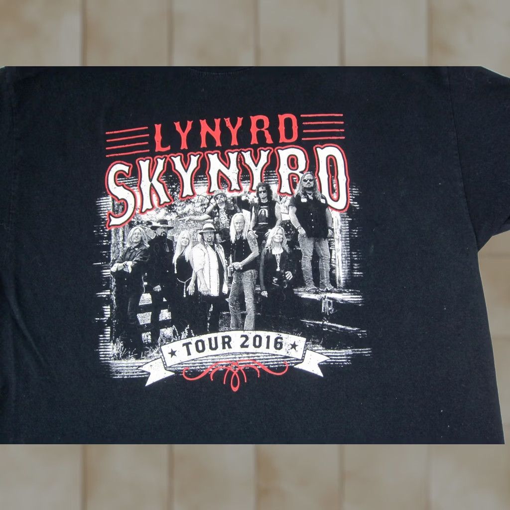 Gildan VINTAGE Lynyrd Skynyrd Shirt Mens XL Black 2016 Concert Tour Y2K Size US XL / EU 56 / 4 - 1 Thumbnail