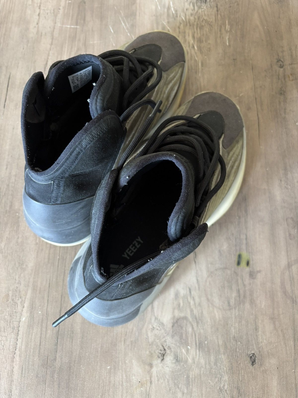 Adidas × Y's YEEZY QUANTUM Size US 9.5 / EU 42-43 - 2 Thumbnail
