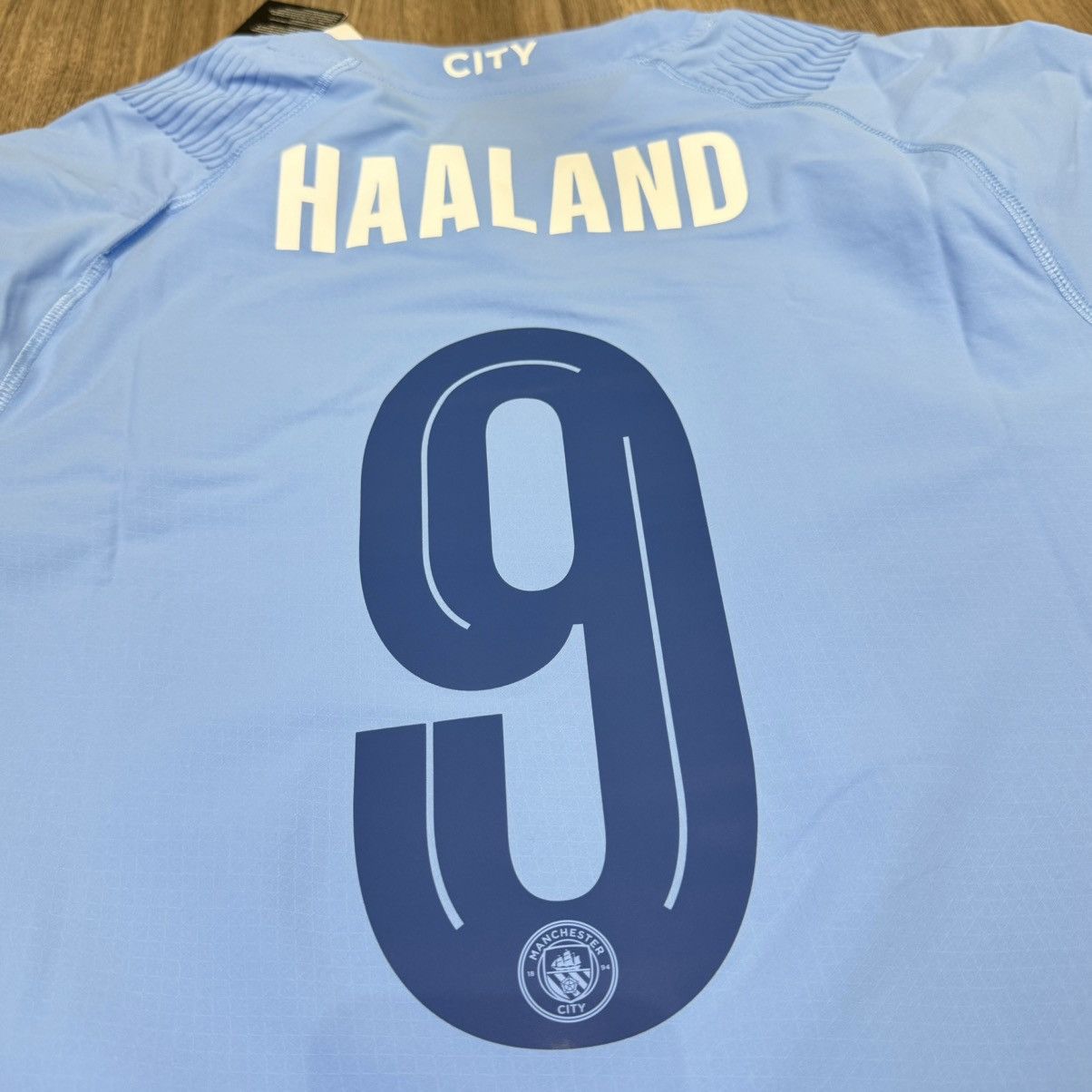 Puma Manchester city 23/24 player issue home shirt #9 Haaland Size US XL / EU 56 / 4 - 5 Thumbnail