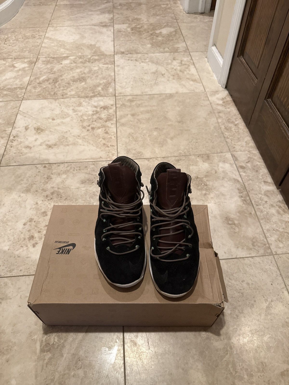 Nike Lebron 10 EXT QS “Black Suede” Size US 8 / EU 41 - 3 Thumbnail
