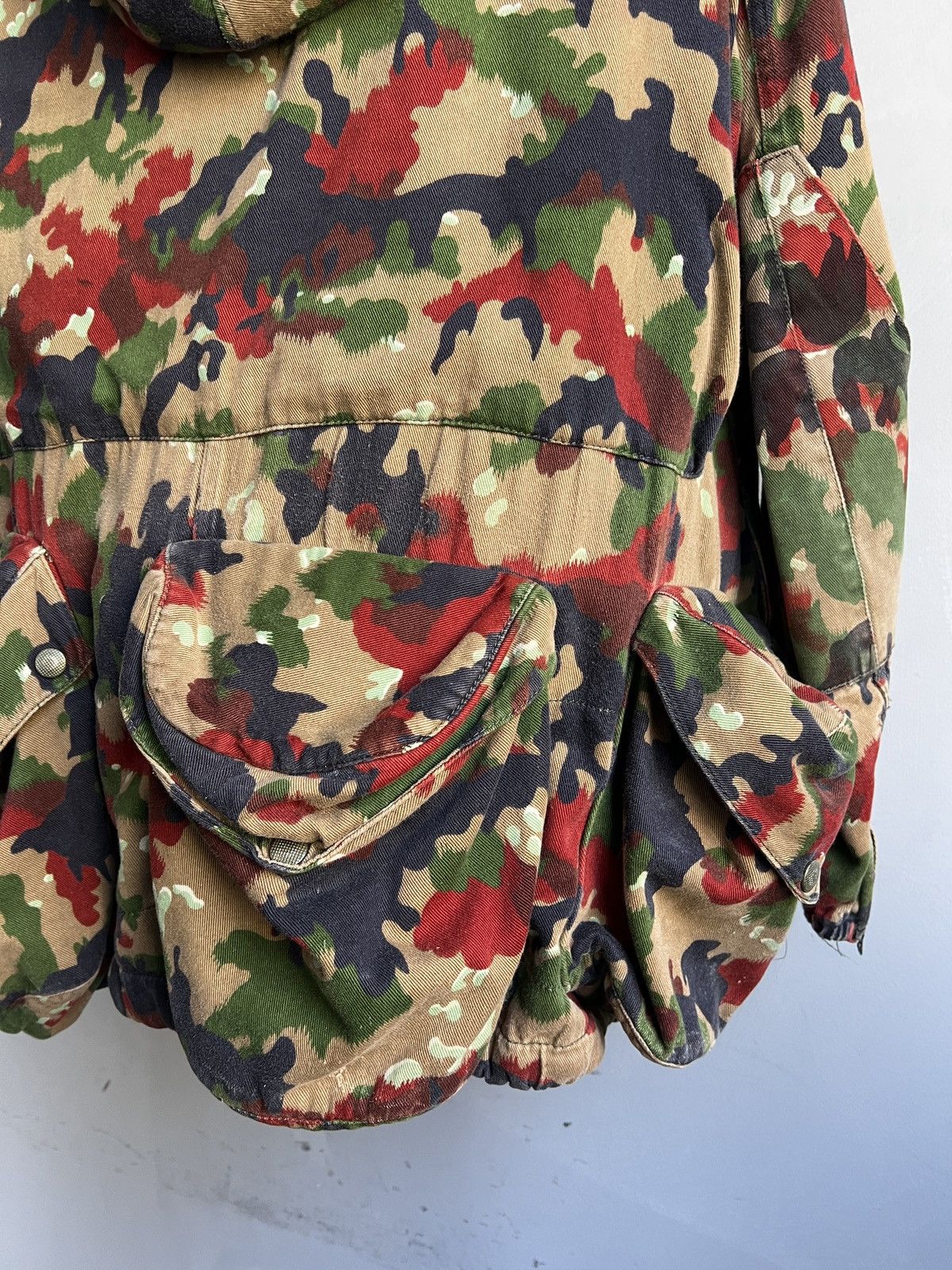Japanese Brand Multi Camo Military Hooded swiss military Pharell williams Size US M / EU 48-50 / 2 - 13 Thumbnail