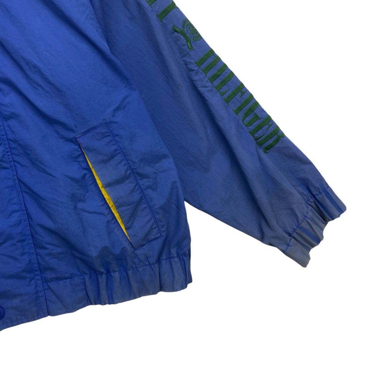 Tommy Hilfiger × Vintage Vintage Faded Tommy Hilfiger Spell Out Jacket Size US M / EU 48-50 / 2 - 4 Thumbnail