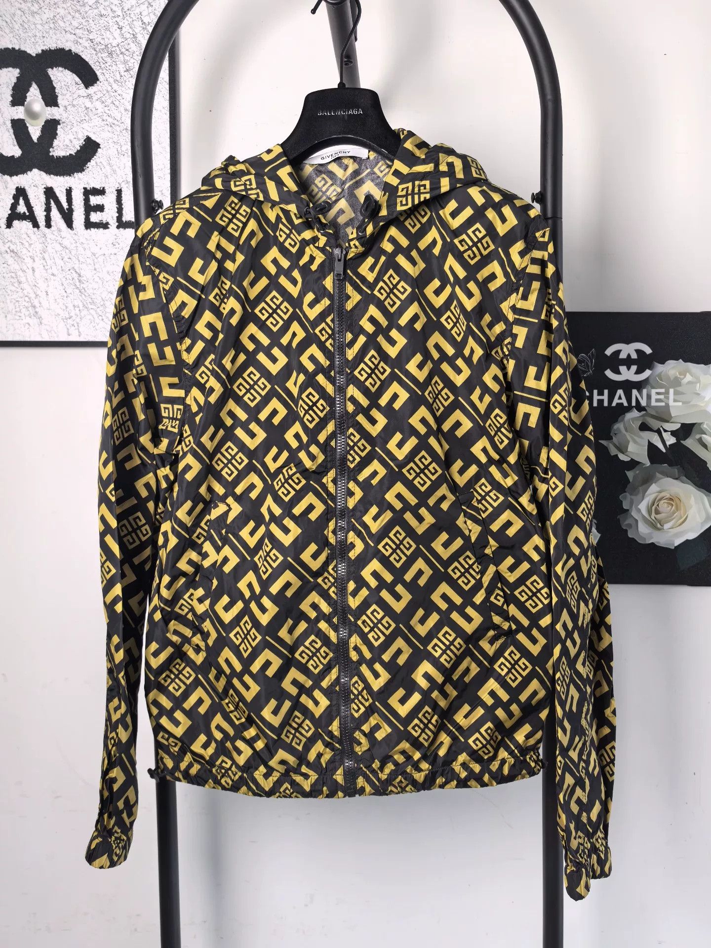 Givenchy Givenchy Full Print Windbreaker Jacket Size US M / EU 48-50 / 2 - 1 Thumbnail