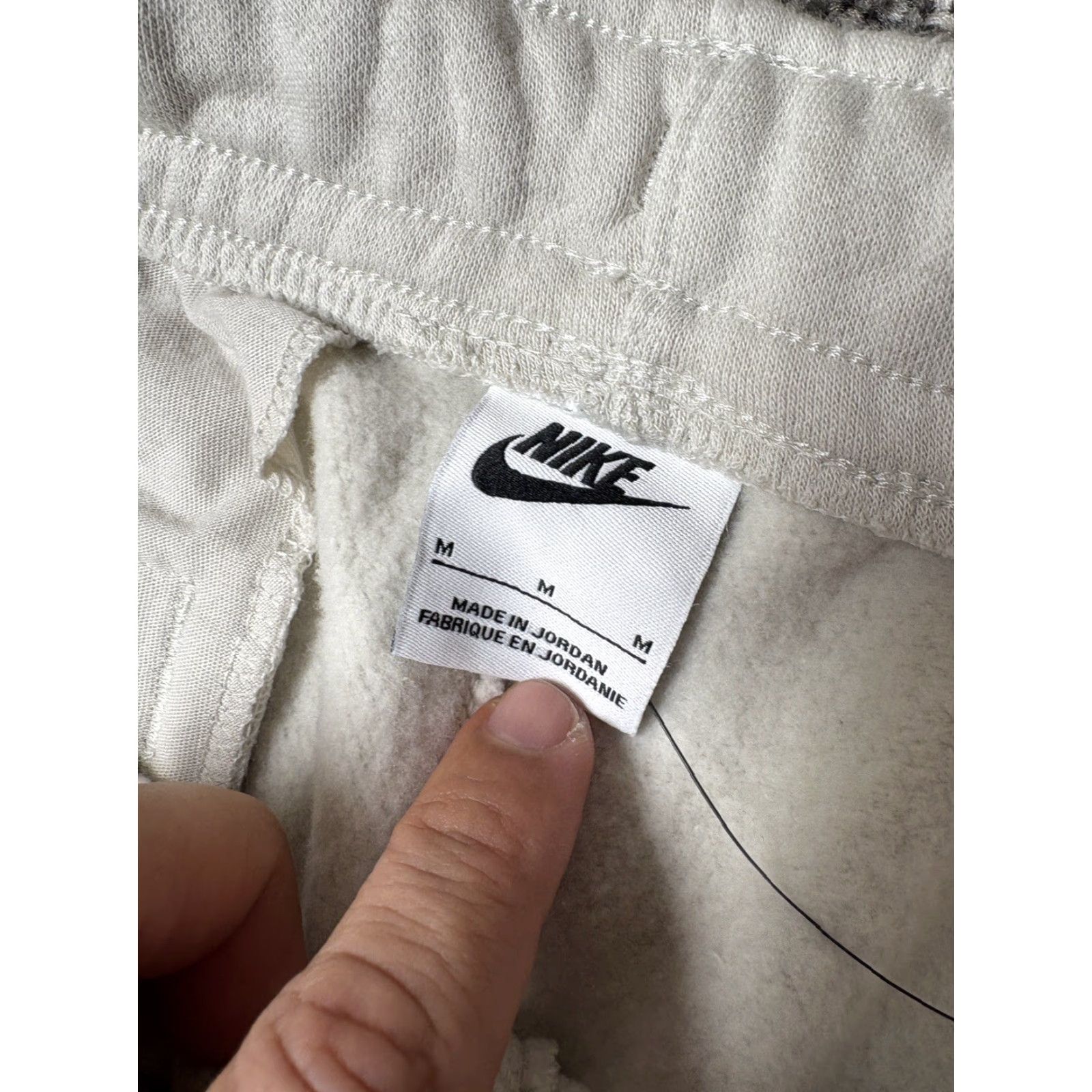 Nike Nike Club Fleece Sweatpants Mens M Beige Cream BV2707 Jogger Tapered Size US 31 - 7 Thumbnail