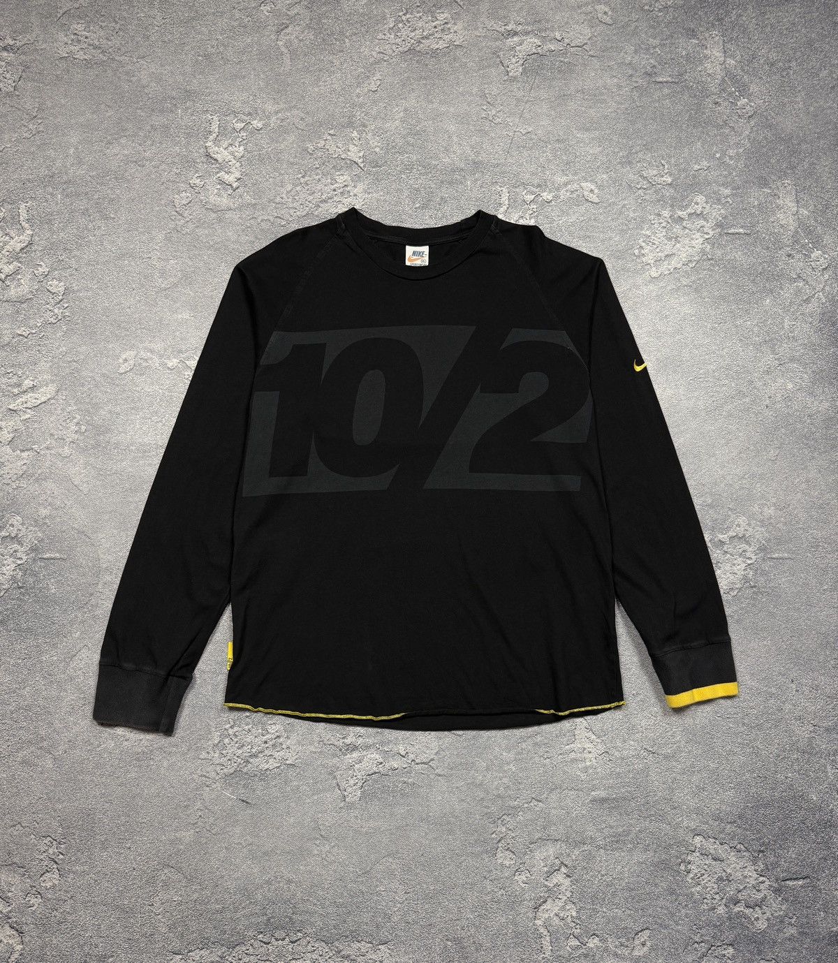 Nike Vintage 00s Nike 10/2 Logo Tee Shirt Long Sleeve Size US XL / EU 56 / 4 - 1 Thumbnail