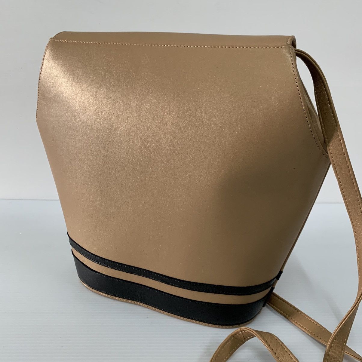 Charles Jourdan Charles Jourdan Leather Slingbag Size ONE SIZE - 3 Thumbnail