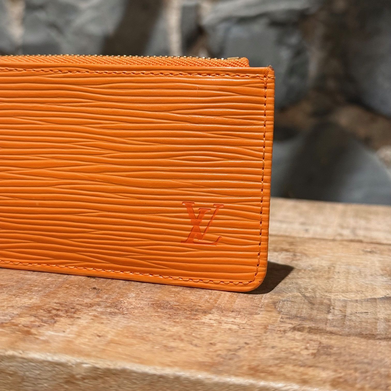 Louis Vuitton Louis Vuitton Vintage 2003 Orange Epi Leather Zip Key Pouch Size ONE SIZE - 2 Thumbnail