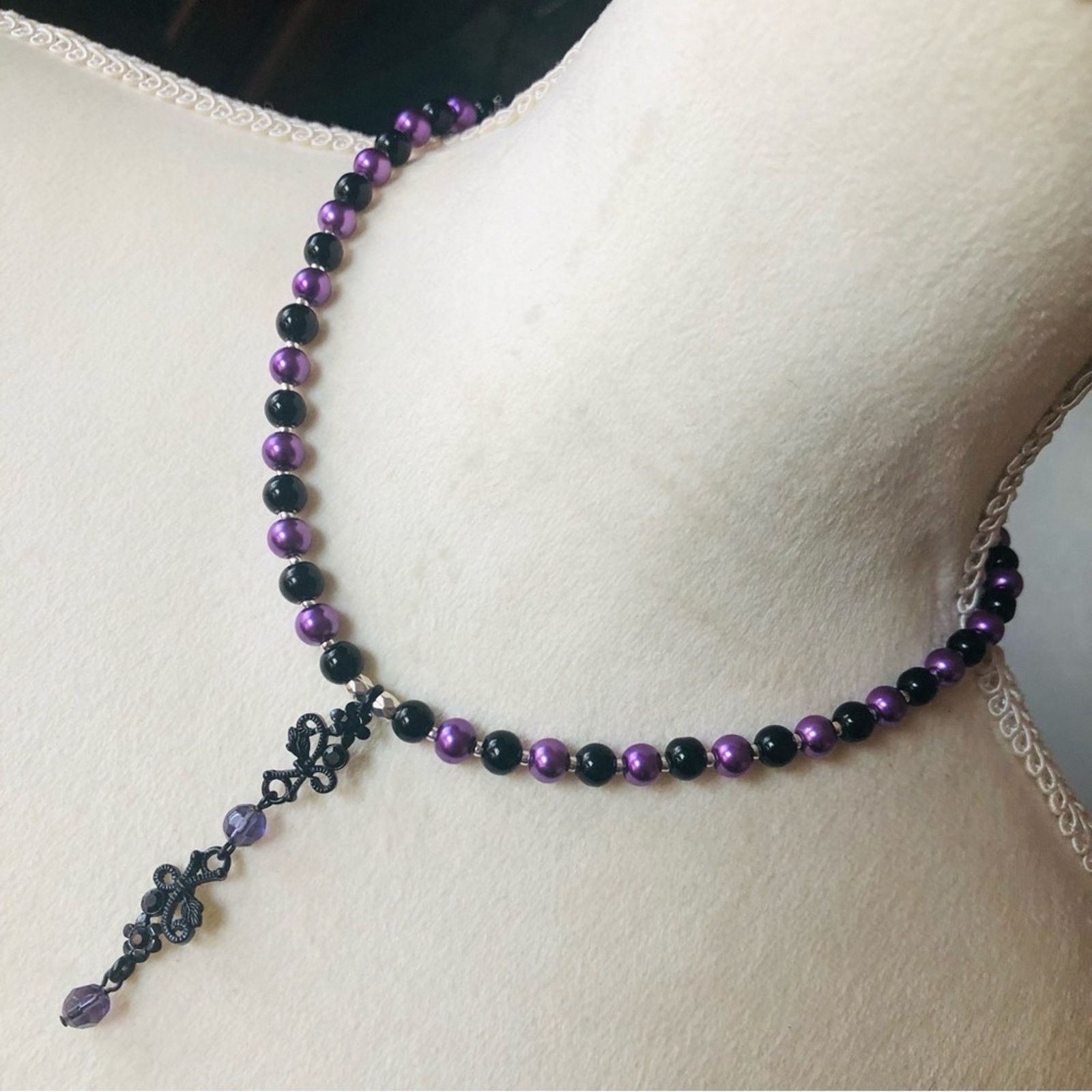 Handmade Handcrafted repurpose elegant stone pendant Pearl necklace Size ONE SIZE - 1 Thumbnail