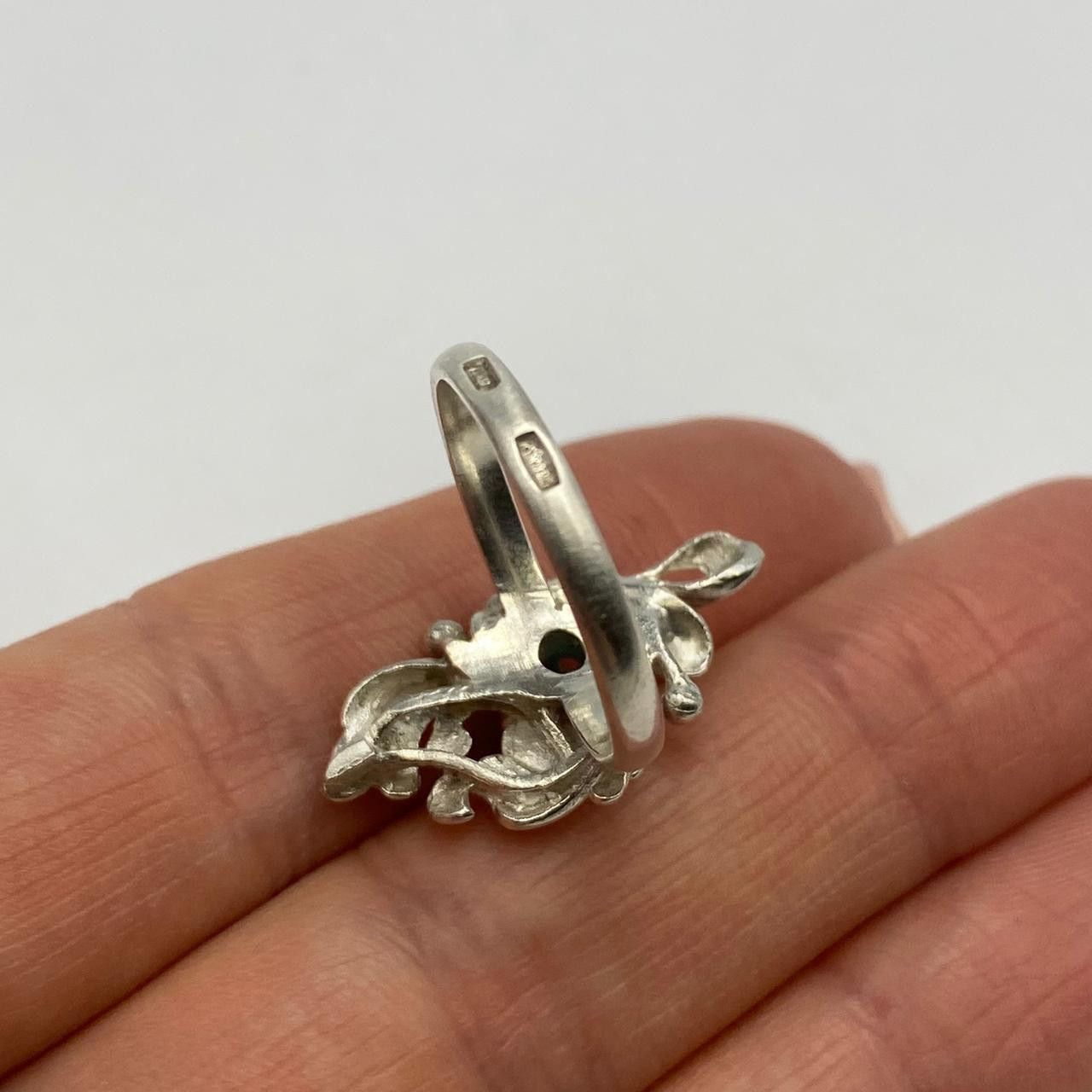 Sterling Silver Vintage Soviet 925 Sterling Silver Ring Size 7.5 US Size ONE SIZE - 7 Thumbnail
