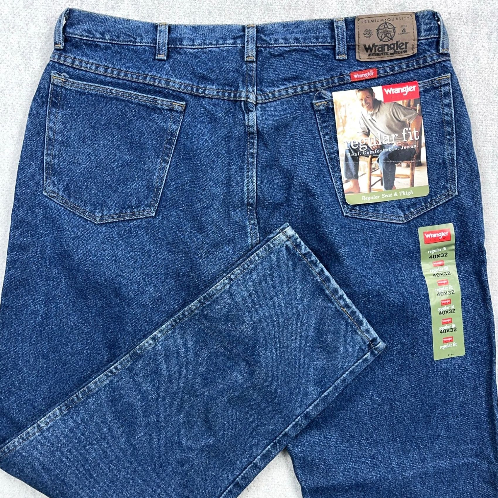 Wrangler Wrangler Jeans Men 40x32 Regular Fit Straight Med Wash Five Star Denim NEW Size US 40 / EU 56 - 2 Thumbnail