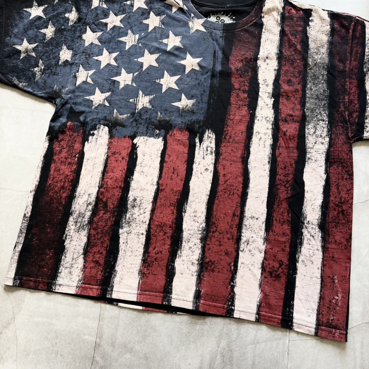 Hysteric Glamour × Undercover 00s USA Y2K Flag Chrome Style All Over Print T Shirt Size US XXL / EU 58 / 5 - 2 Thumbnail