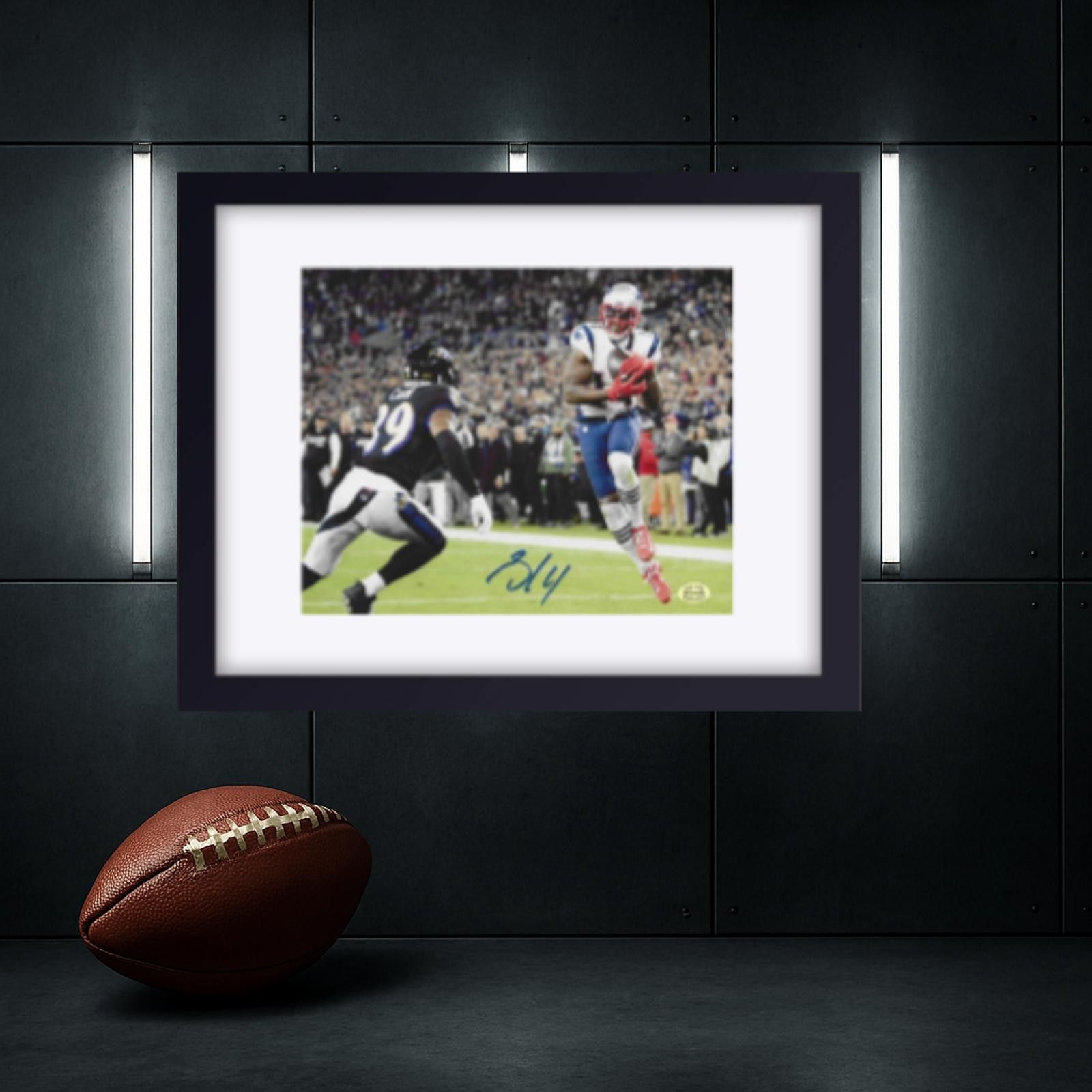 Other Mohammed Sanu Sr. Patriots Signed 8x10 photo coa W/Frame Size ONE SIZE - 1 Thumbnail
