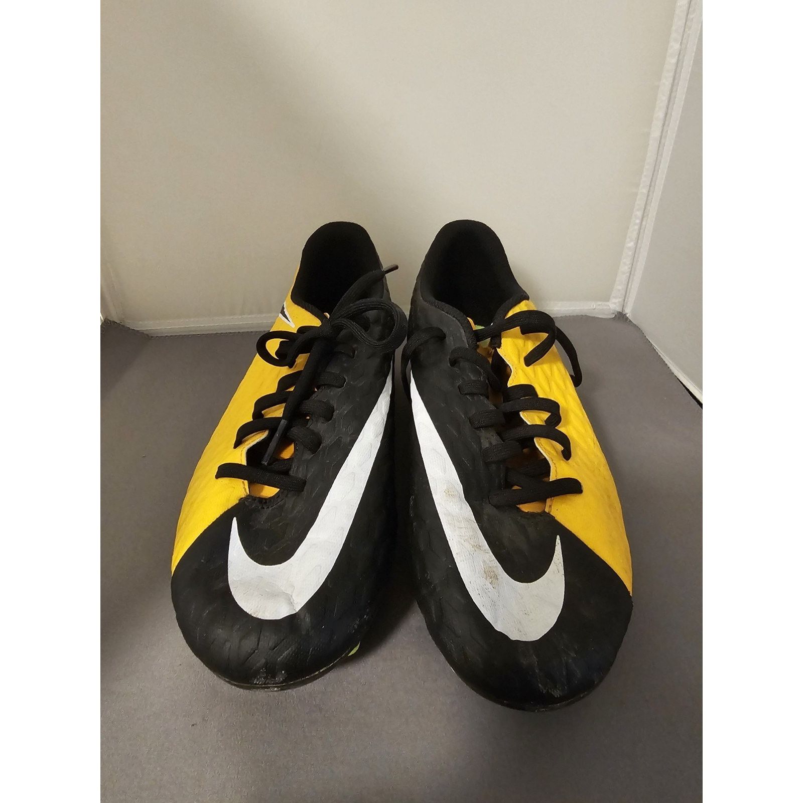 Nike Nike Jr Hypervenom Phelon III FG Kid's 6Y/38.5 Black/Yellow Size US 6 / EU 39 - 8 Thumbnail