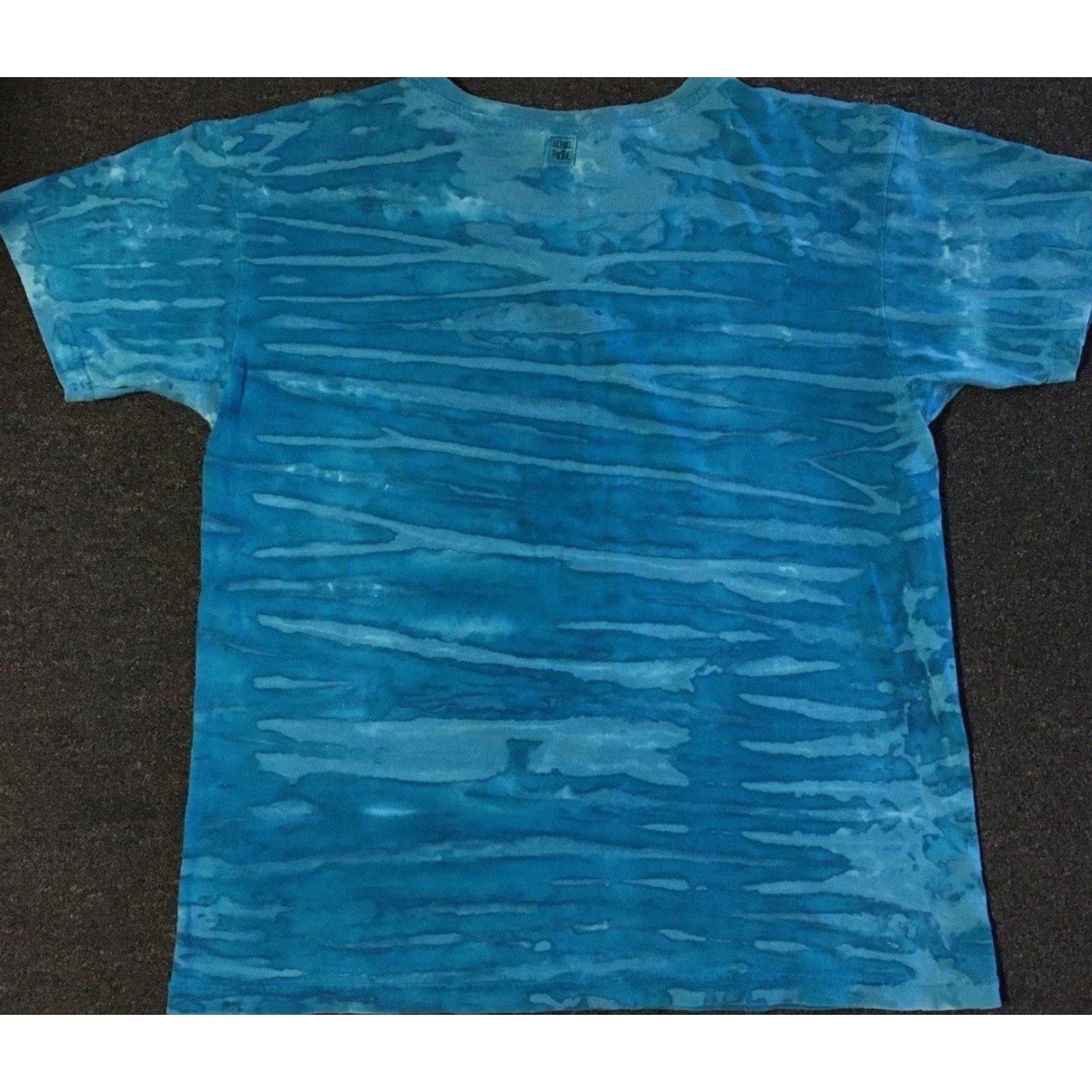 Gotcha VINTAGE Ocean Pacific AOP V-Neck Shirt XL Surf Skate Blue Beach Water Graphic Tee Men Size US XL / EU 56 / 4 - 2 Thumbnail