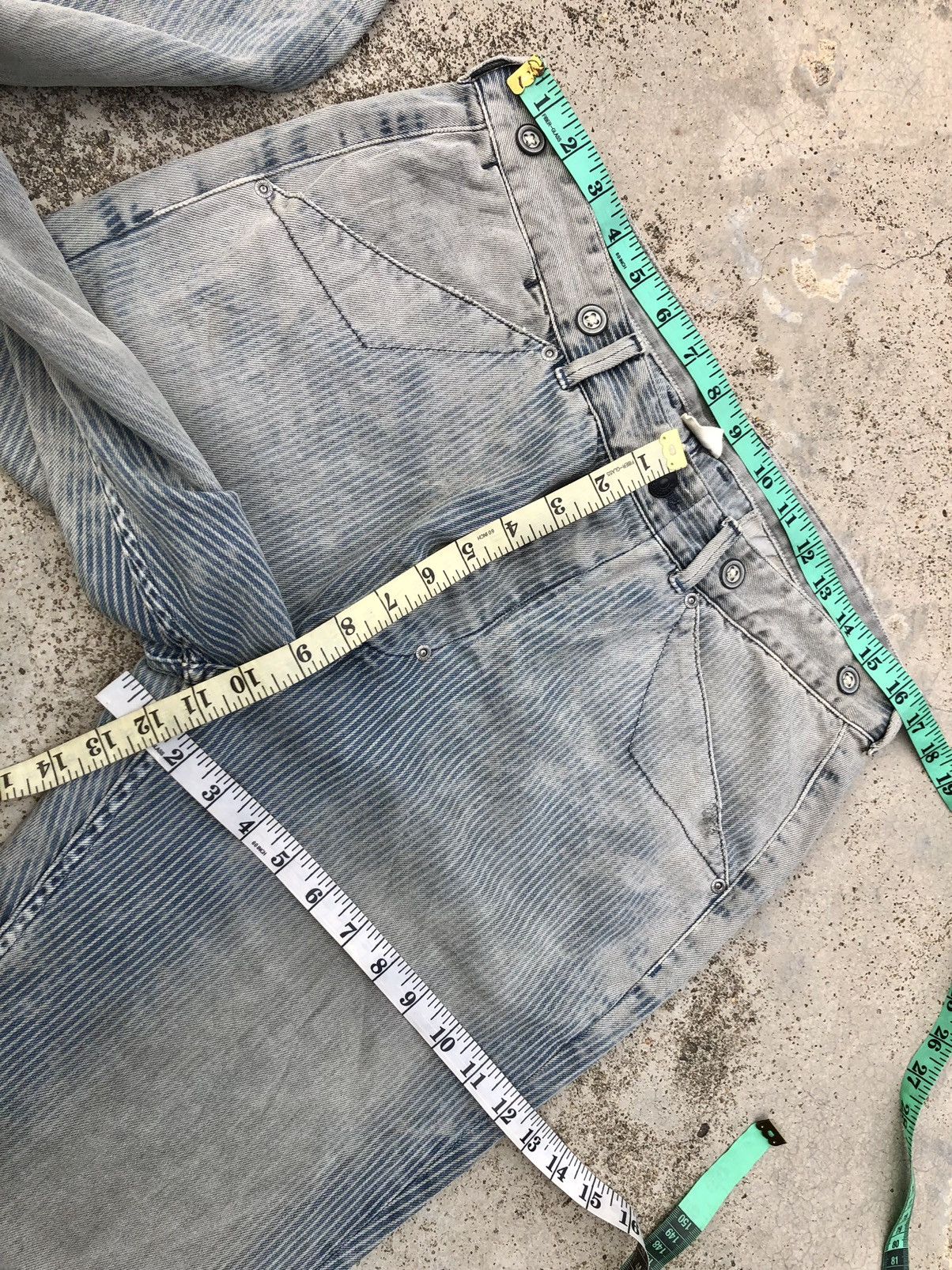 Other FADED STRIPED BUCKLE BACK JEANS BY DENIM CO Size US 33 - 12 Thumbnail