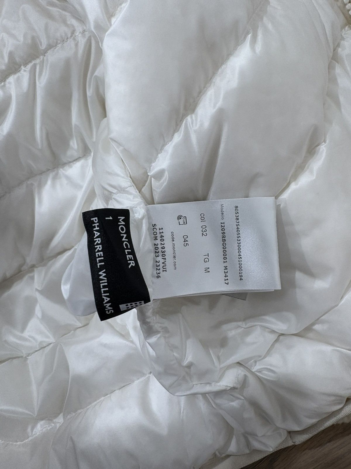 Moncler Moncler/Pharrell Williams Off-White Convertible Down Jacket Size US M / EU 48-50 / 2 - 13 Thumbnail