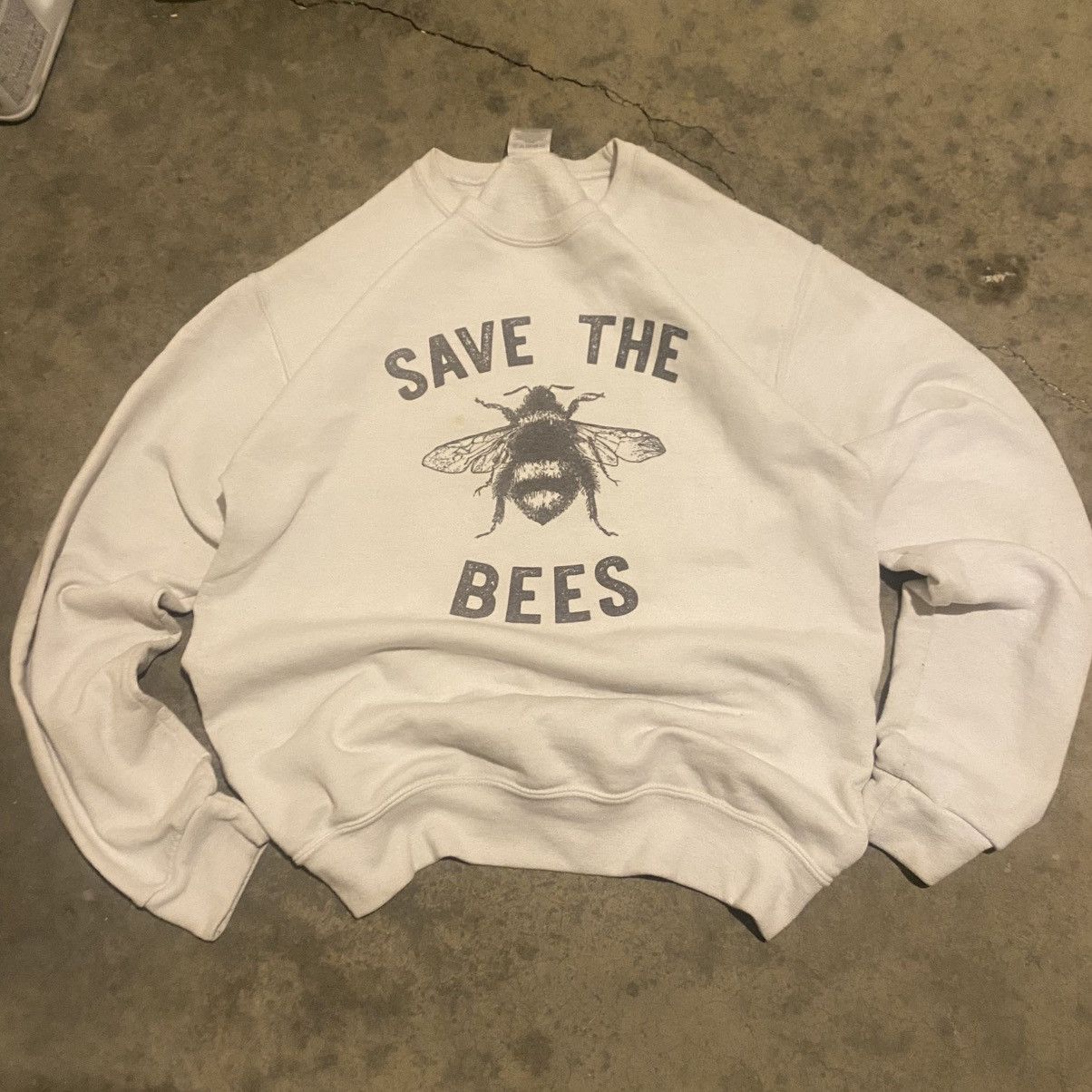Jerzees Vintage White Jerzees “Save The Bees” Sweater Size US S / EU 44-46 / 1 - 1 Thumbnail