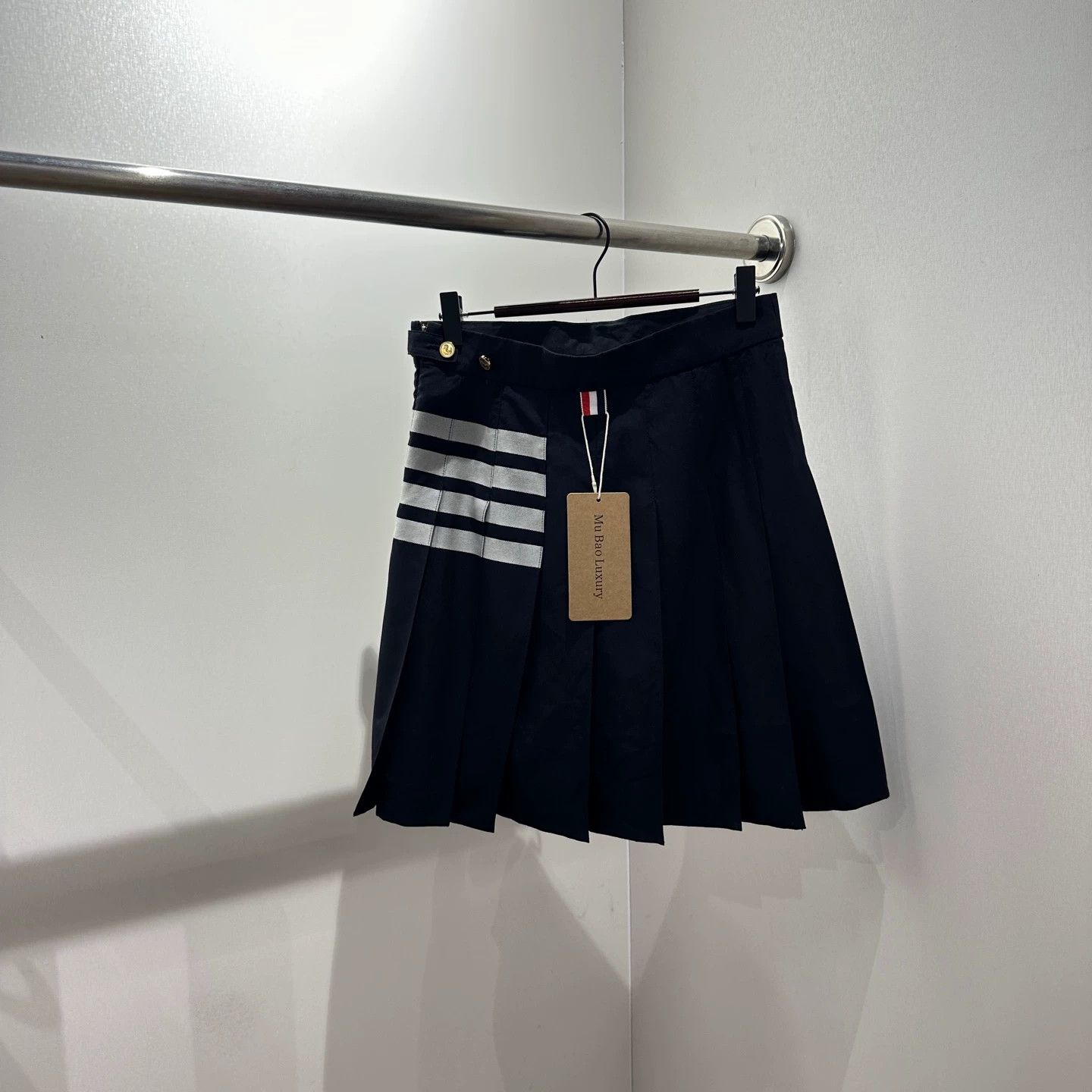 Thom Browne Thom Browne apr513 4-Bar Pleated Wool Skirt 40 Size S / US 4 / IT 40 - 2 Thumbnail