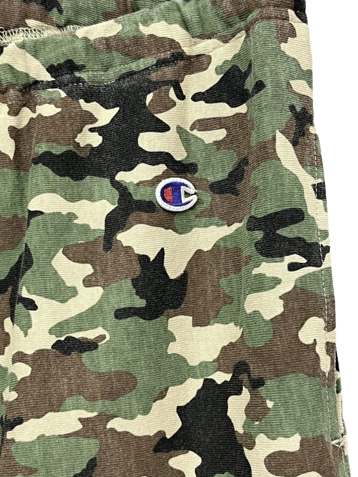 Stussy 🔥STUSSY INTERNATIONAL x CHAMPION Reverse Weave Camo Shorts Size US 34 / EU 50 - 5 Thumbnail