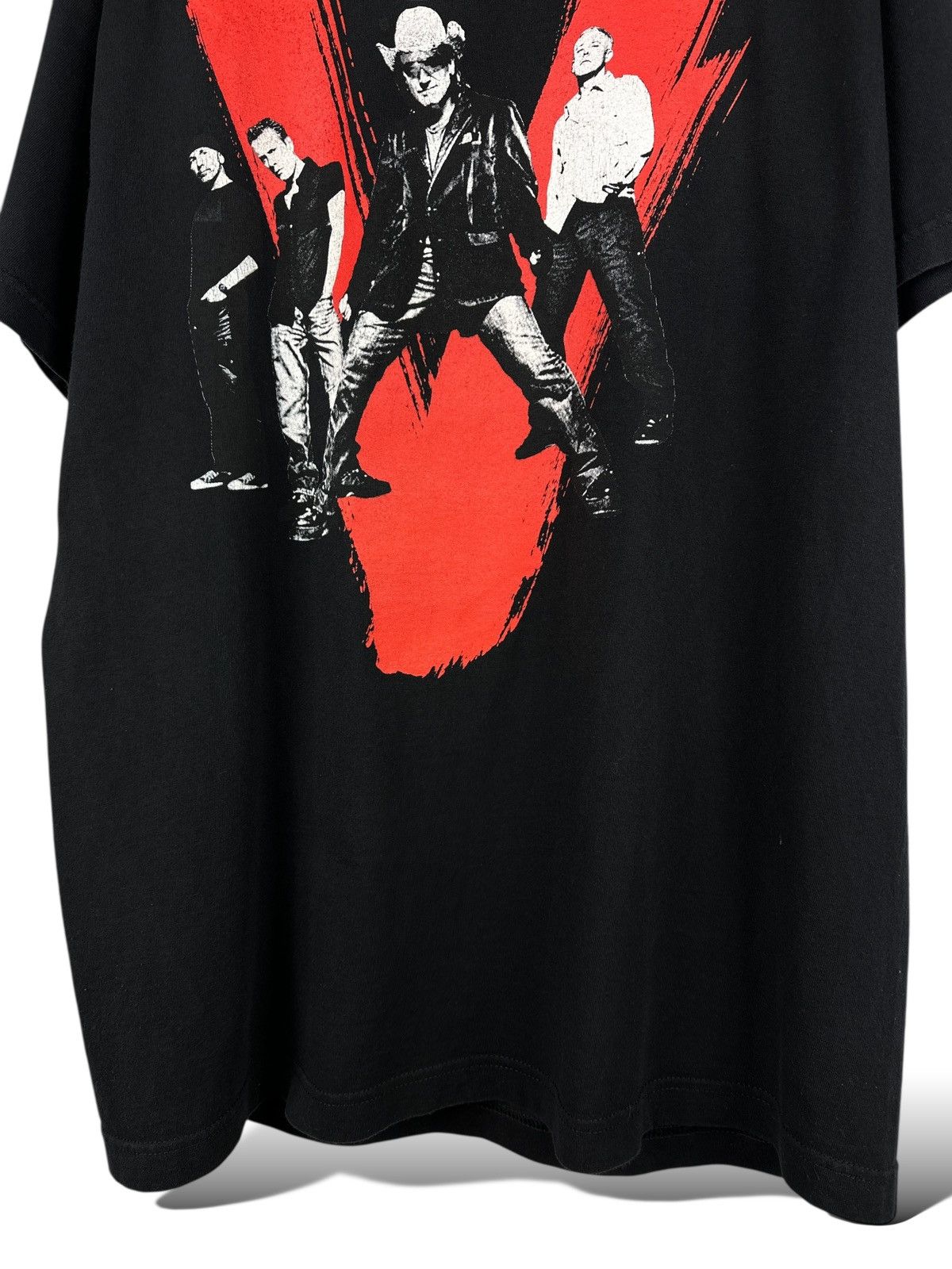 Band Tees Vintage 2005 U2 Vertigo Tour T-Shirt Rock Band Double Sided Size US L / EU 52-54 / 3 - 4 Thumbnail